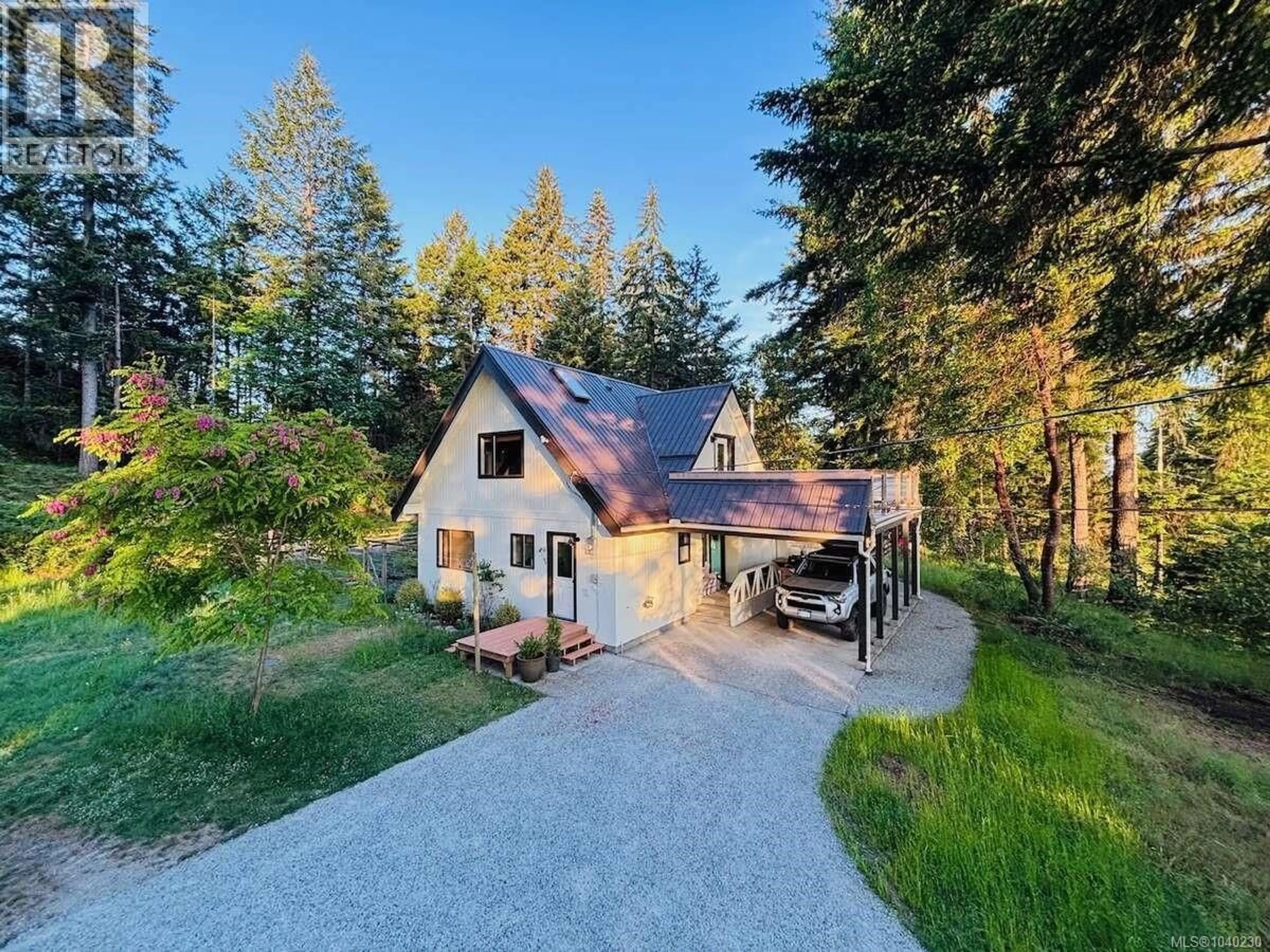 A pic from outside/outdoor area/front of a property/back of a property/a pic from drone, forest/trees view for 261 MOBRAE AVENUE, Salt Spring British Columbia V8K1J7