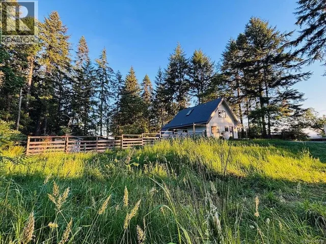 261 MOBRAE AVENUE, Salt Spring 2