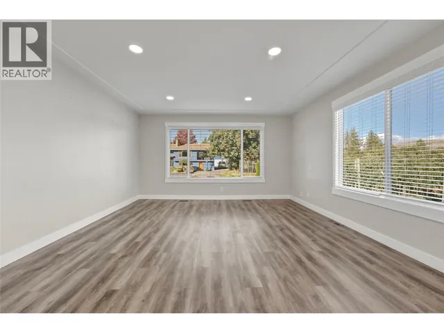 7701 BIRCH LANE, Coldstream 5