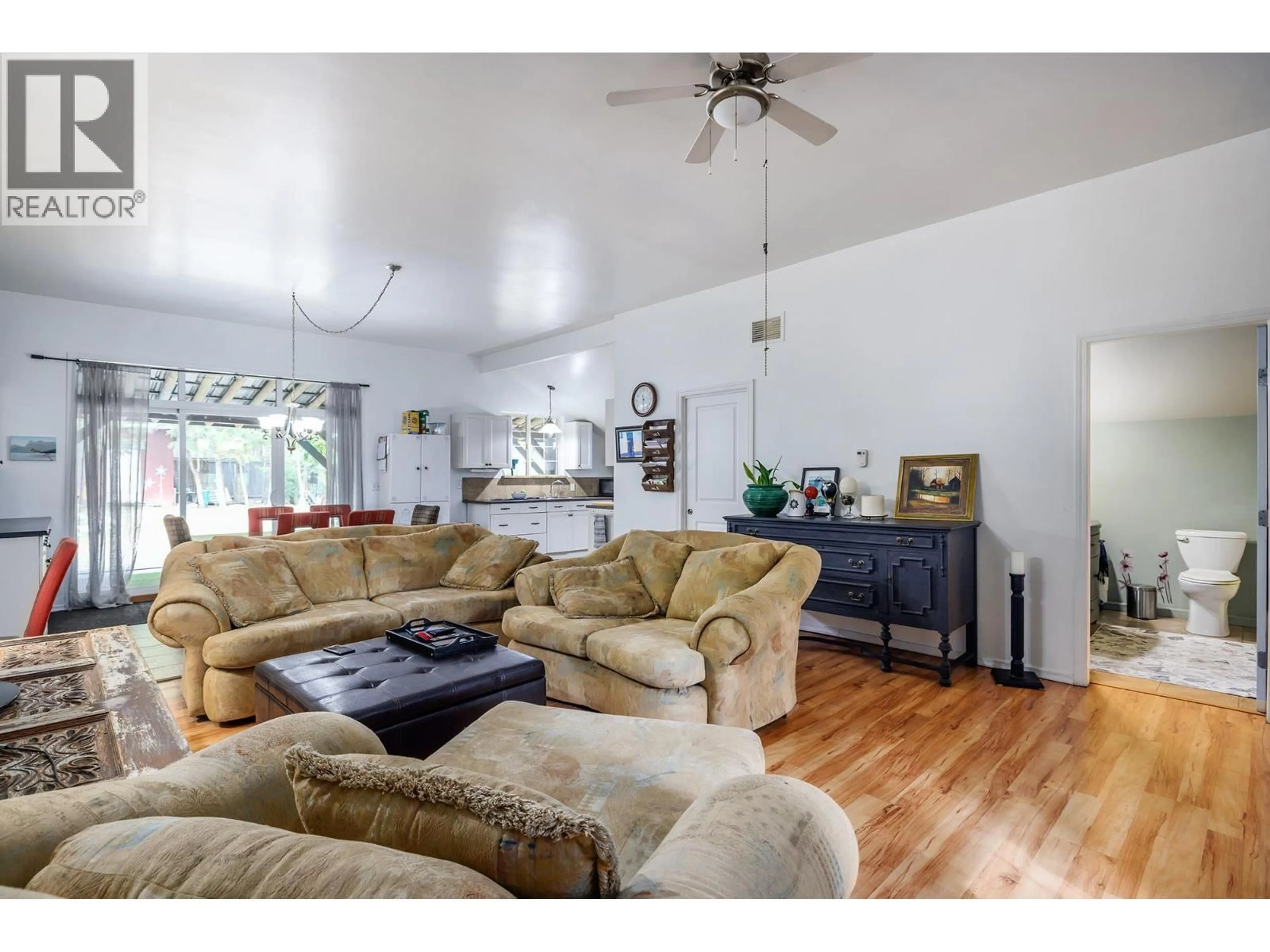 Living room with furniture, unknown for 22 - 6350 33 HIGHWAY, Beaverdell British Columbia V0A1H0