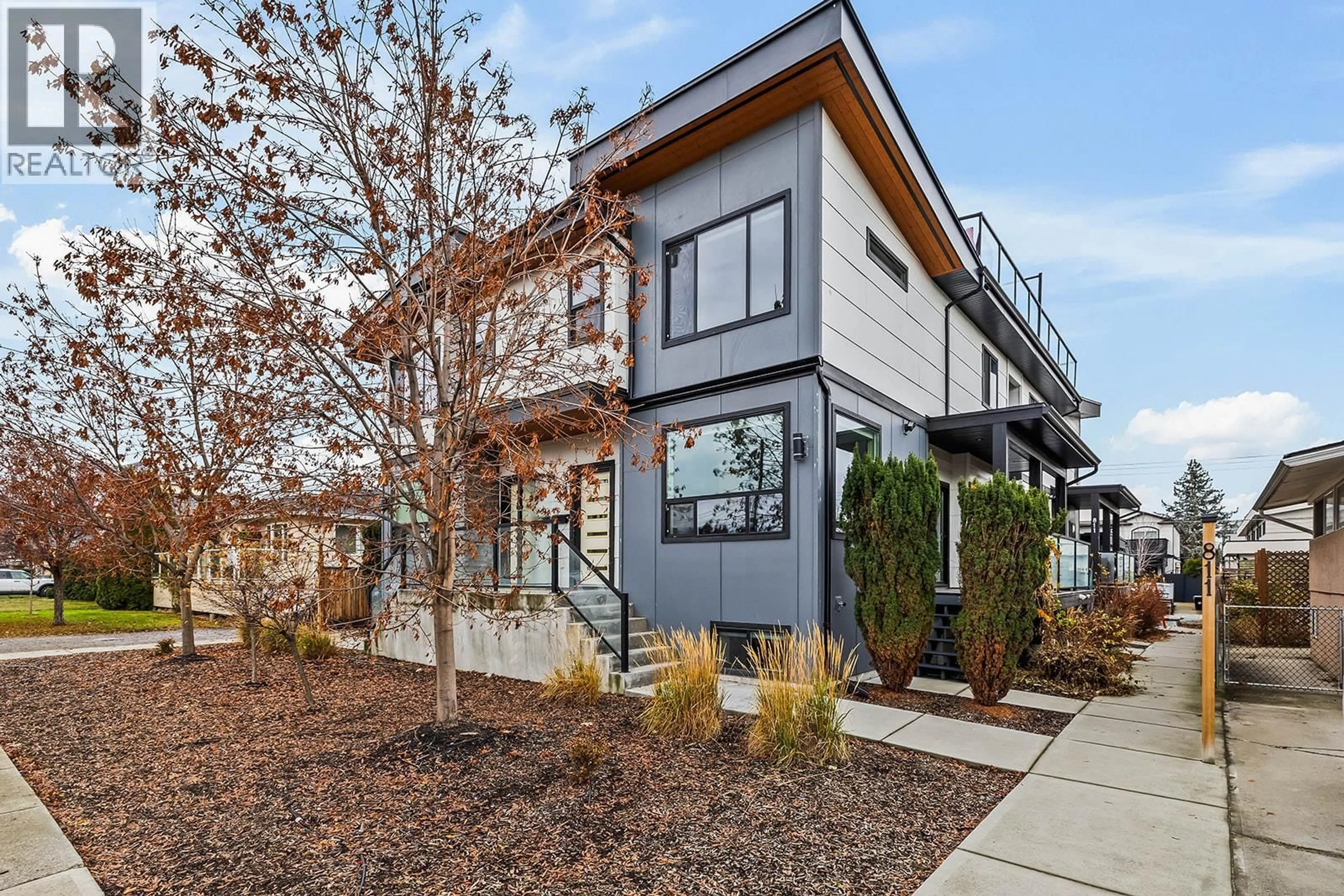 Home with brick exterior material, street for 813 ROSE AVENUE, Kelowna British Columbia V1Y5K3