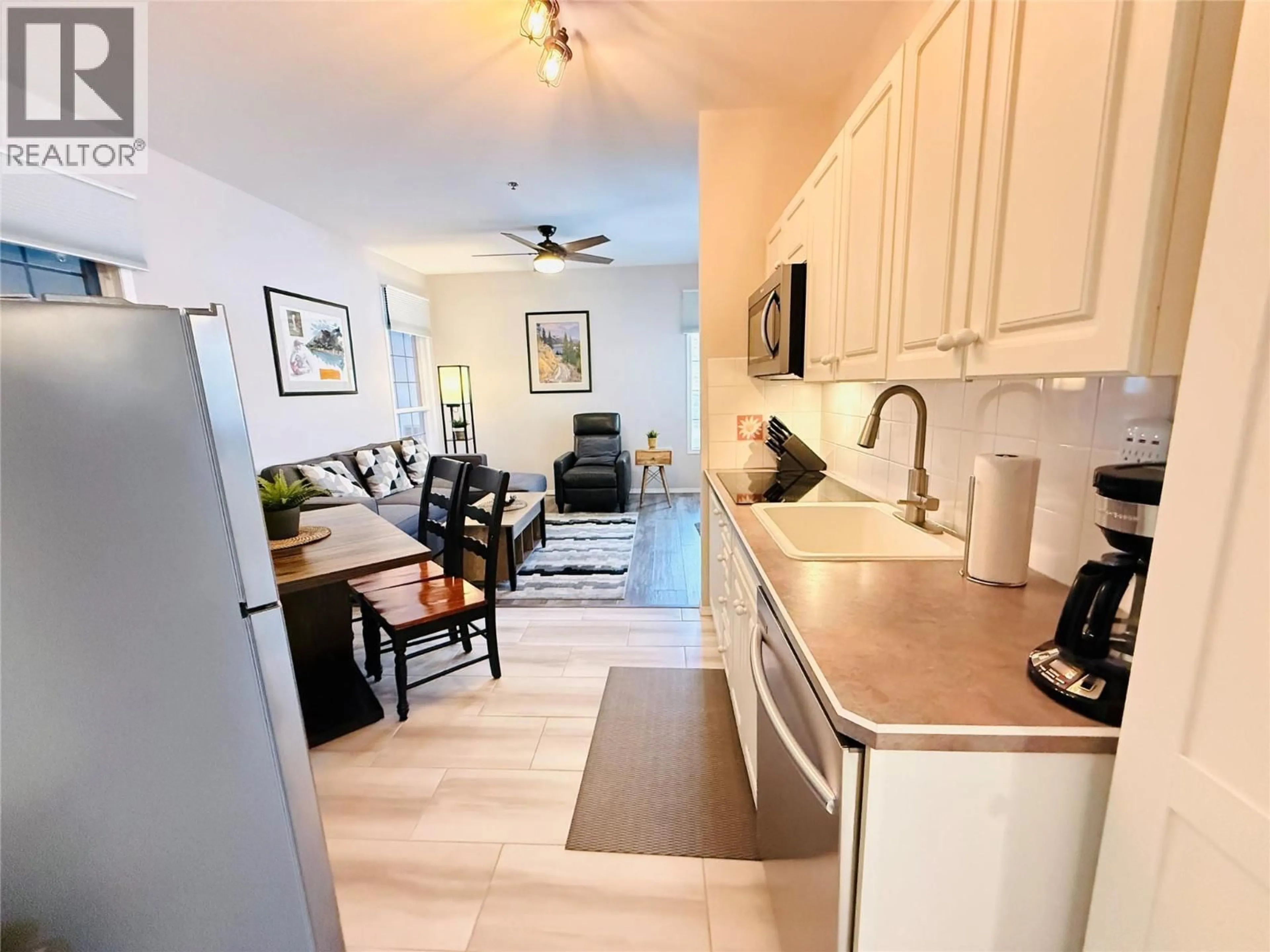 Open concept kitchen, unknown for 2005 B - 5052 RIVERVIEW ROAD, Fairmont Hot Springs British Columbia V0B1L1