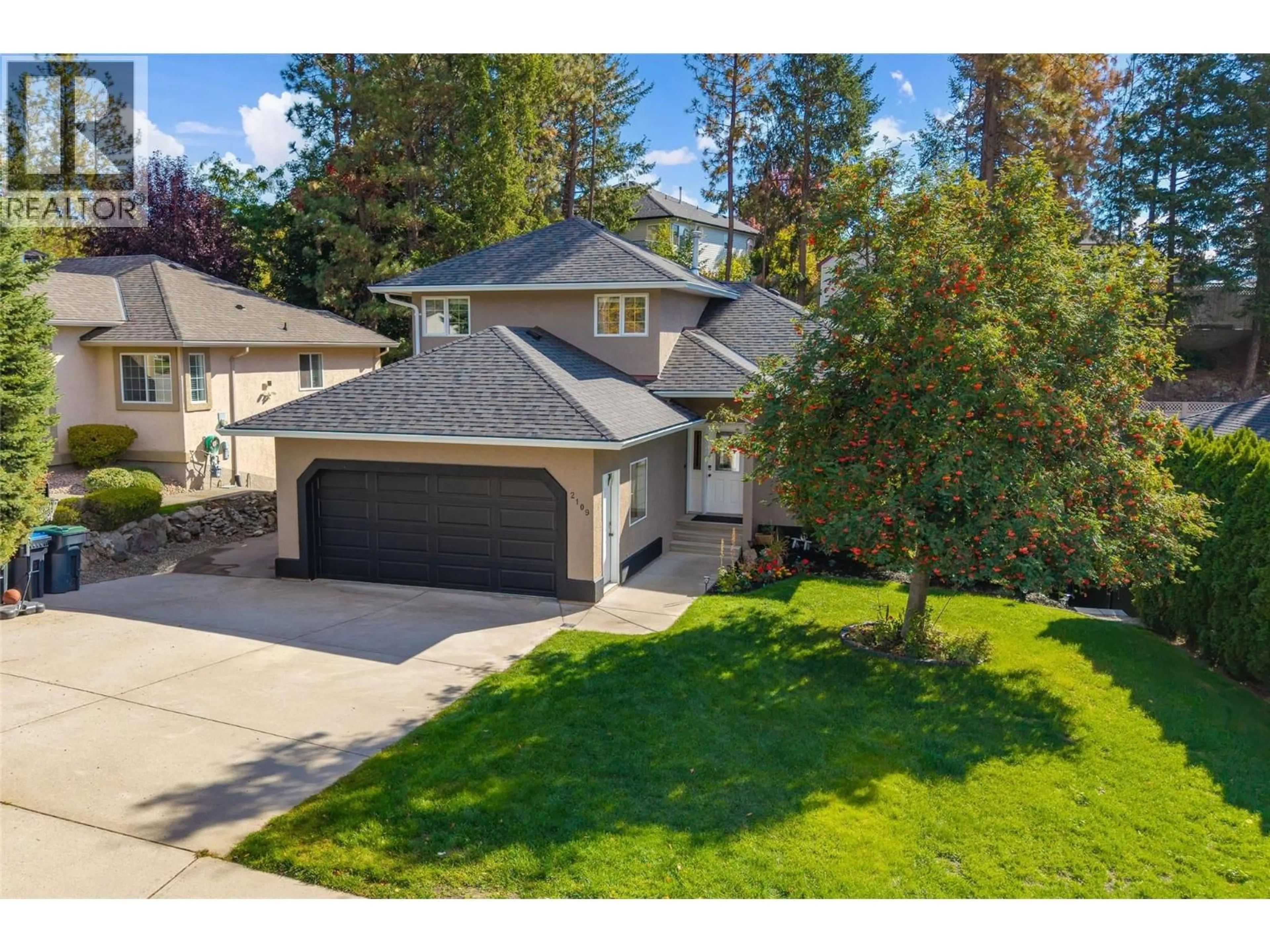 A pic from outside/outdoor area/front of a property/back of a property/a pic from drone, street for 2109 SUNVIEW DRIVE, West Kelowna British Columbia V1Z3P9