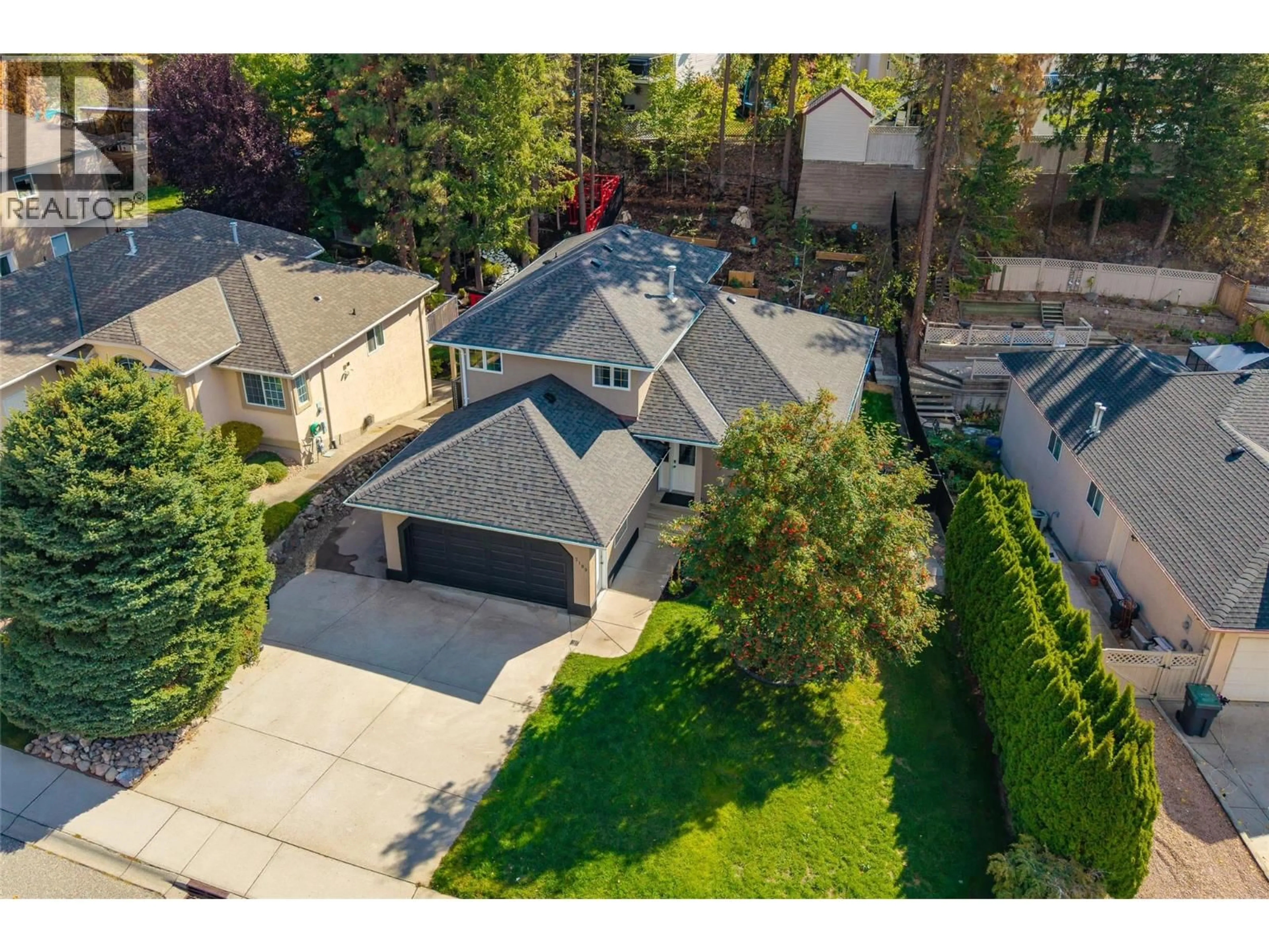 A pic from outside/outdoor area/front of a property/back of a property/a pic from drone, street for 2109 SUNVIEW DRIVE, West Kelowna British Columbia V1Z3P9
