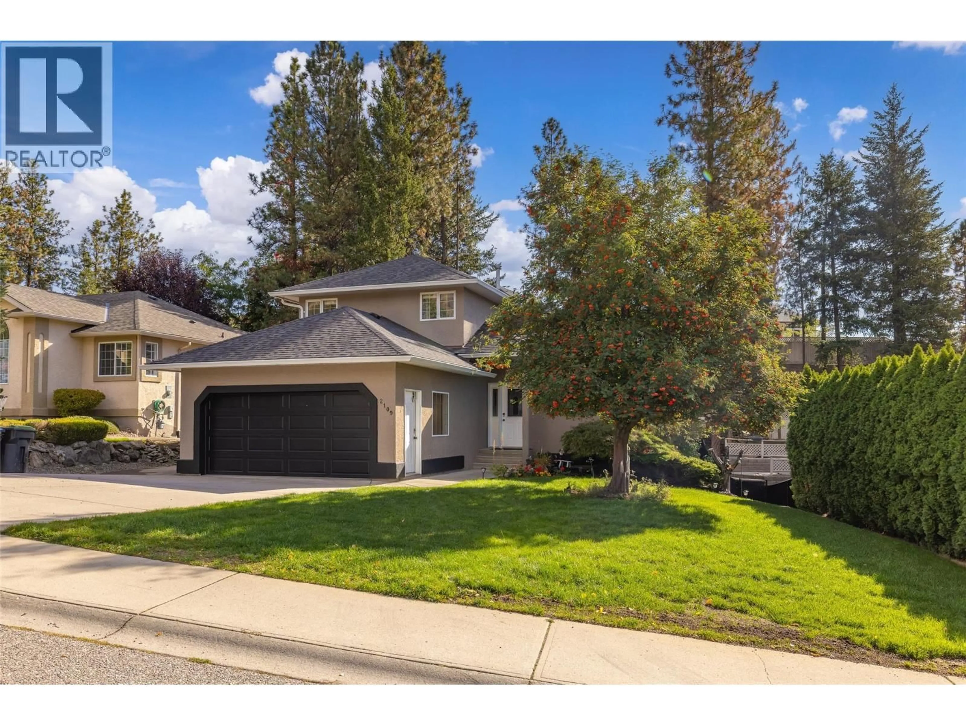 Home with vinyl exterior material, street for 2109 SUNVIEW DRIVE, West Kelowna British Columbia V1Z3P9