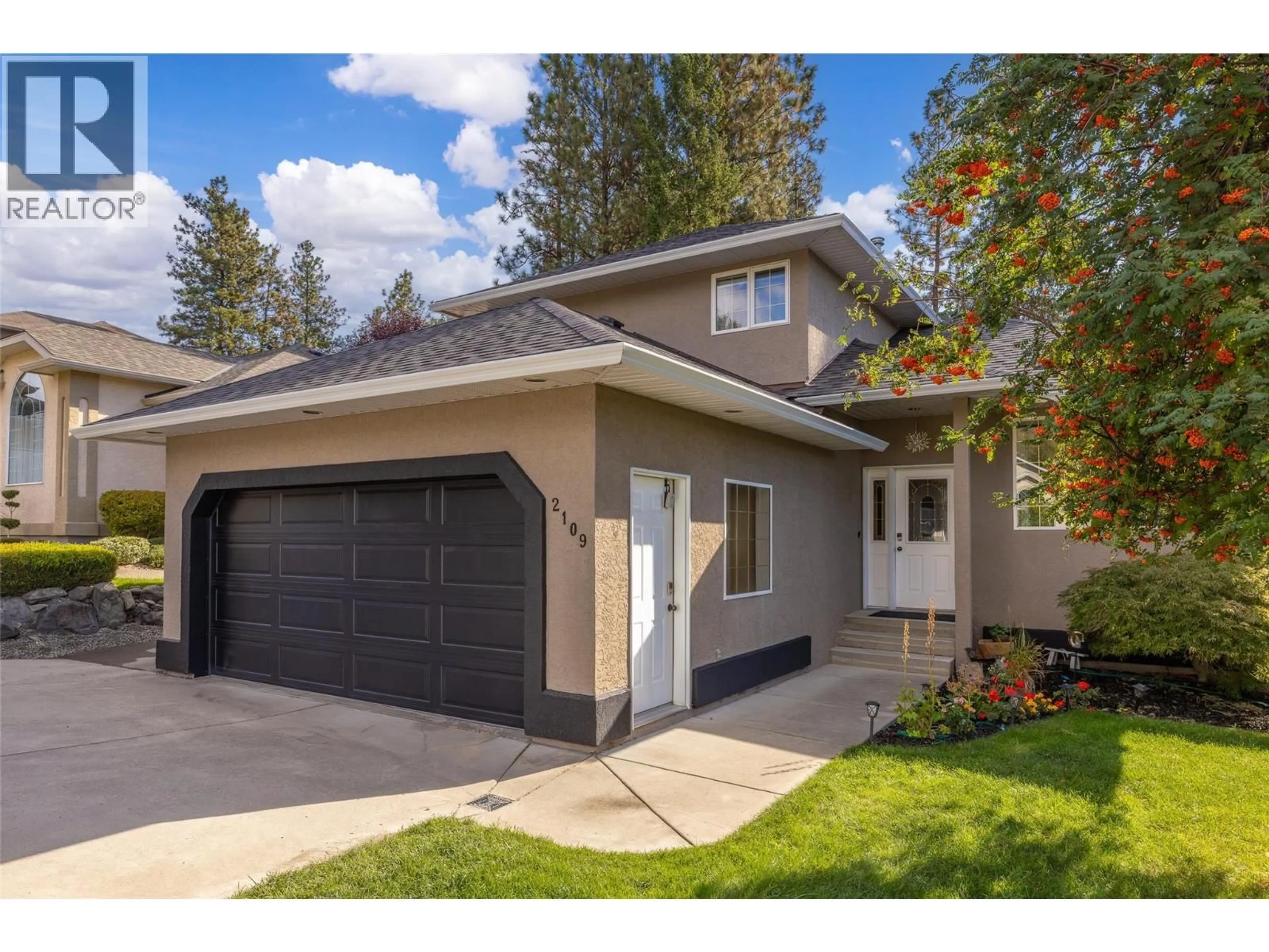 Home with vinyl exterior material, street for 2109 SUNVIEW DRIVE, West Kelowna British Columbia V1Z3P9
