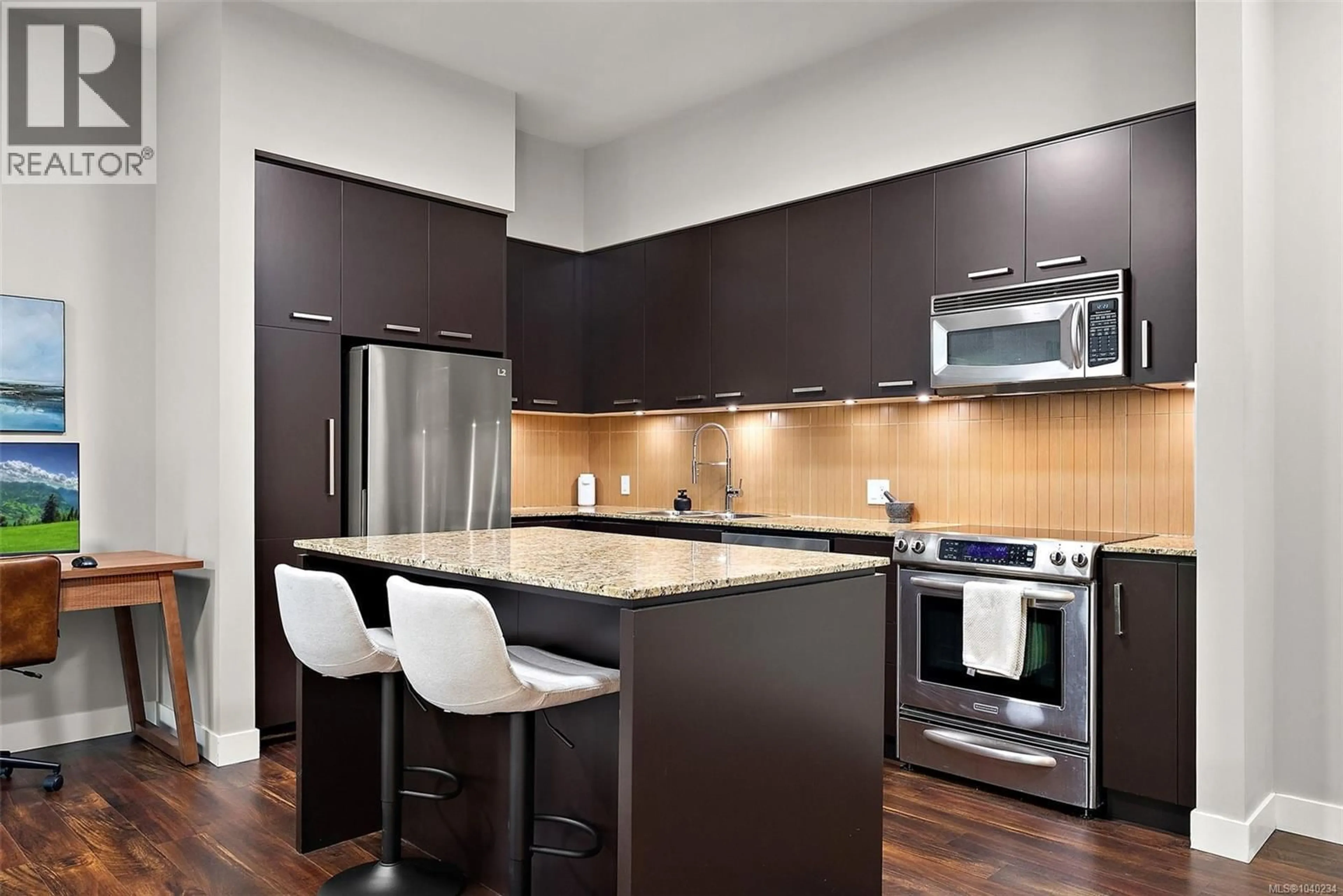 Standard kitchen, unknown for 120 - 1375 BEAR MOUNTAIN PARKWAY, Langford British Columbia V9B0C9