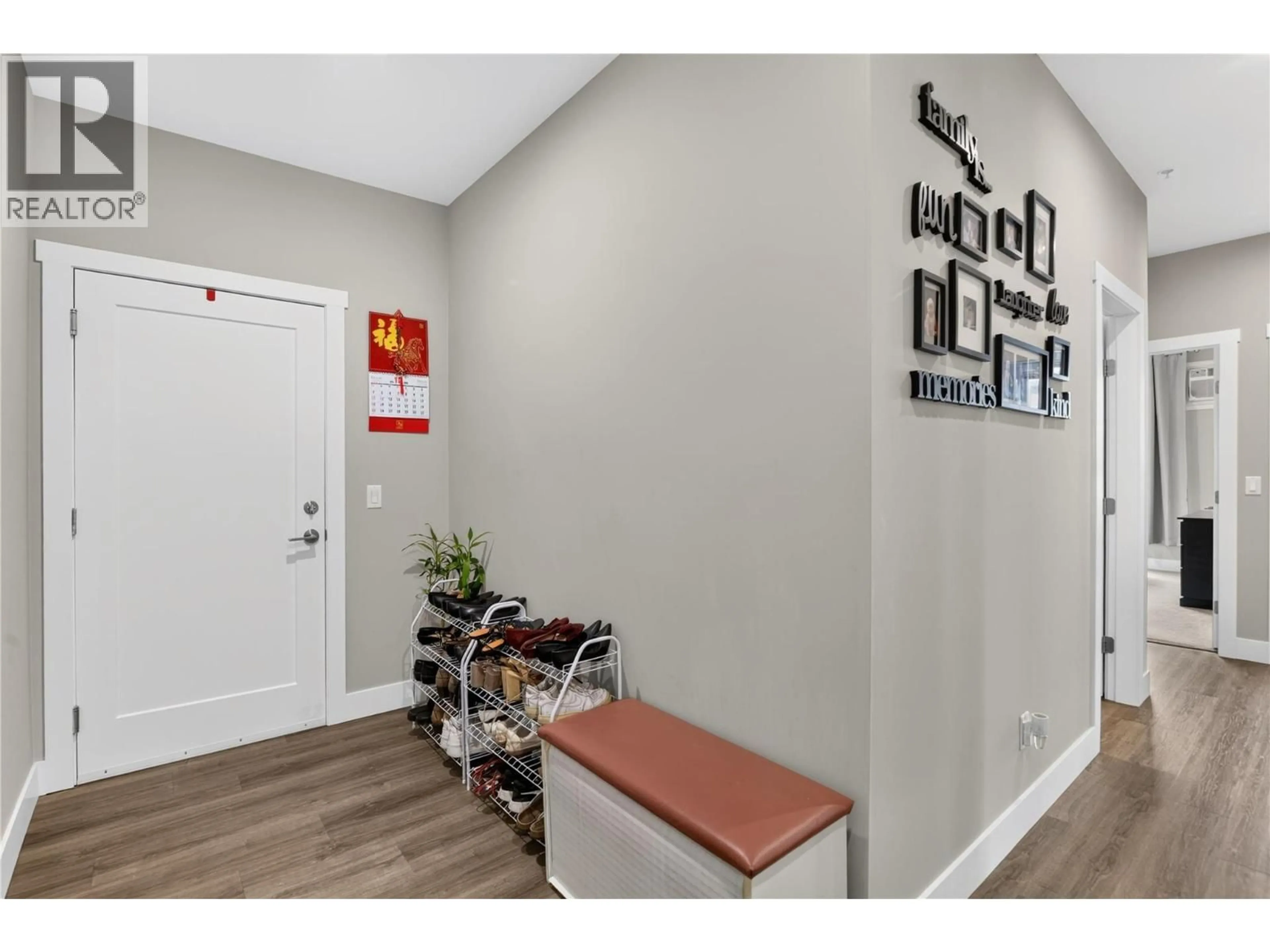 Indoor entryway for 103 - 3090 BURTCH ROAD, Kelowna British Columbia V1W5G9