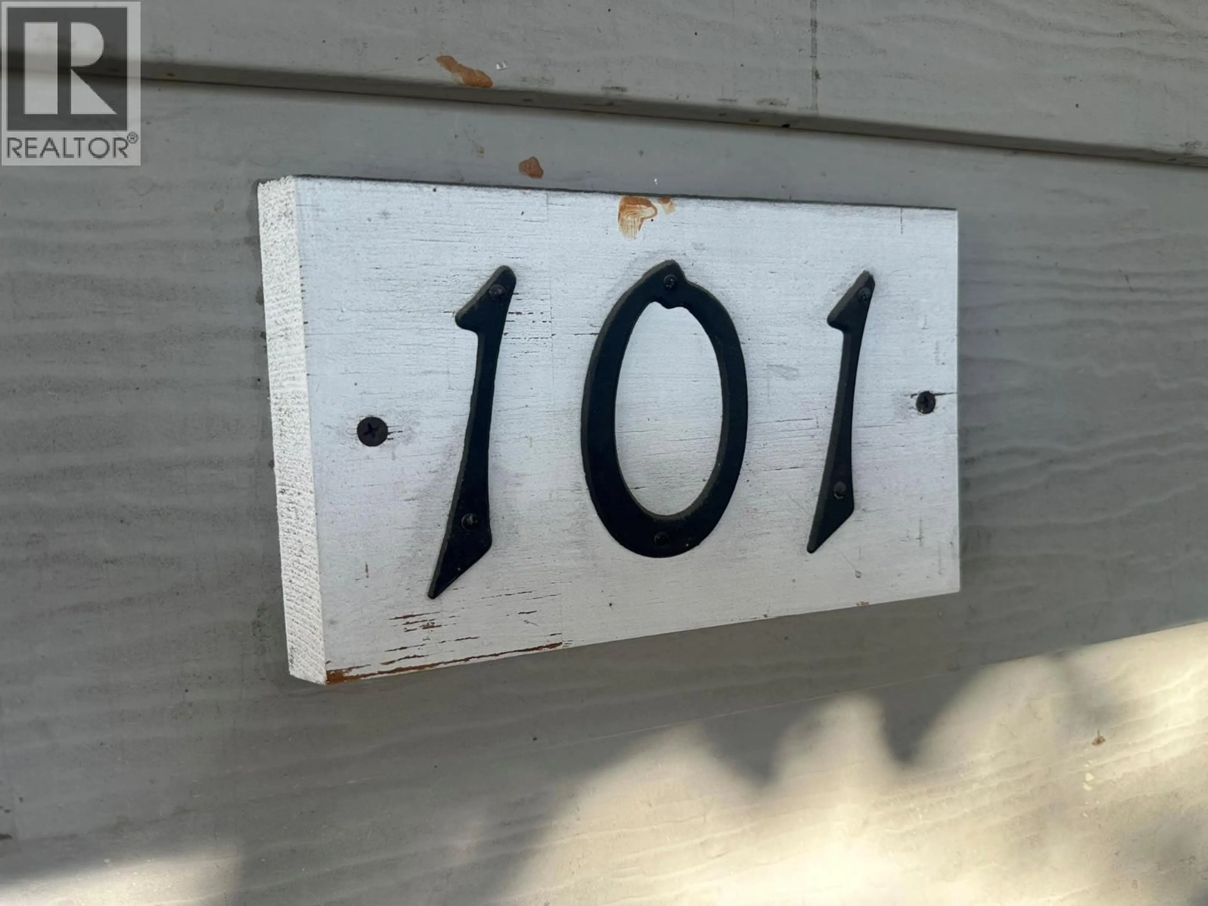 Blurry image for 101 - 3710 24 AVENUE, Vernon British Columbia V1T1L9