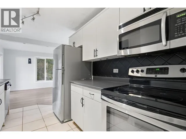 1202 CRESTWOOD DRIVE, Kamloops 3