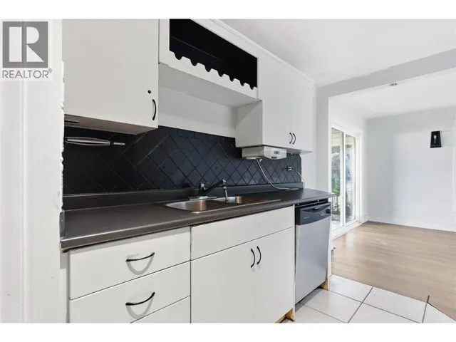 1202 CRESTWOOD DRIVE, Kamloops 4