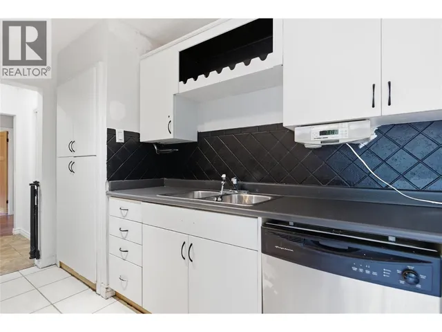 1202 CRESTWOOD DRIVE, Kamloops 5