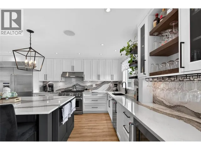 1070 MACCLEAVE AVENUE, Penticton 3