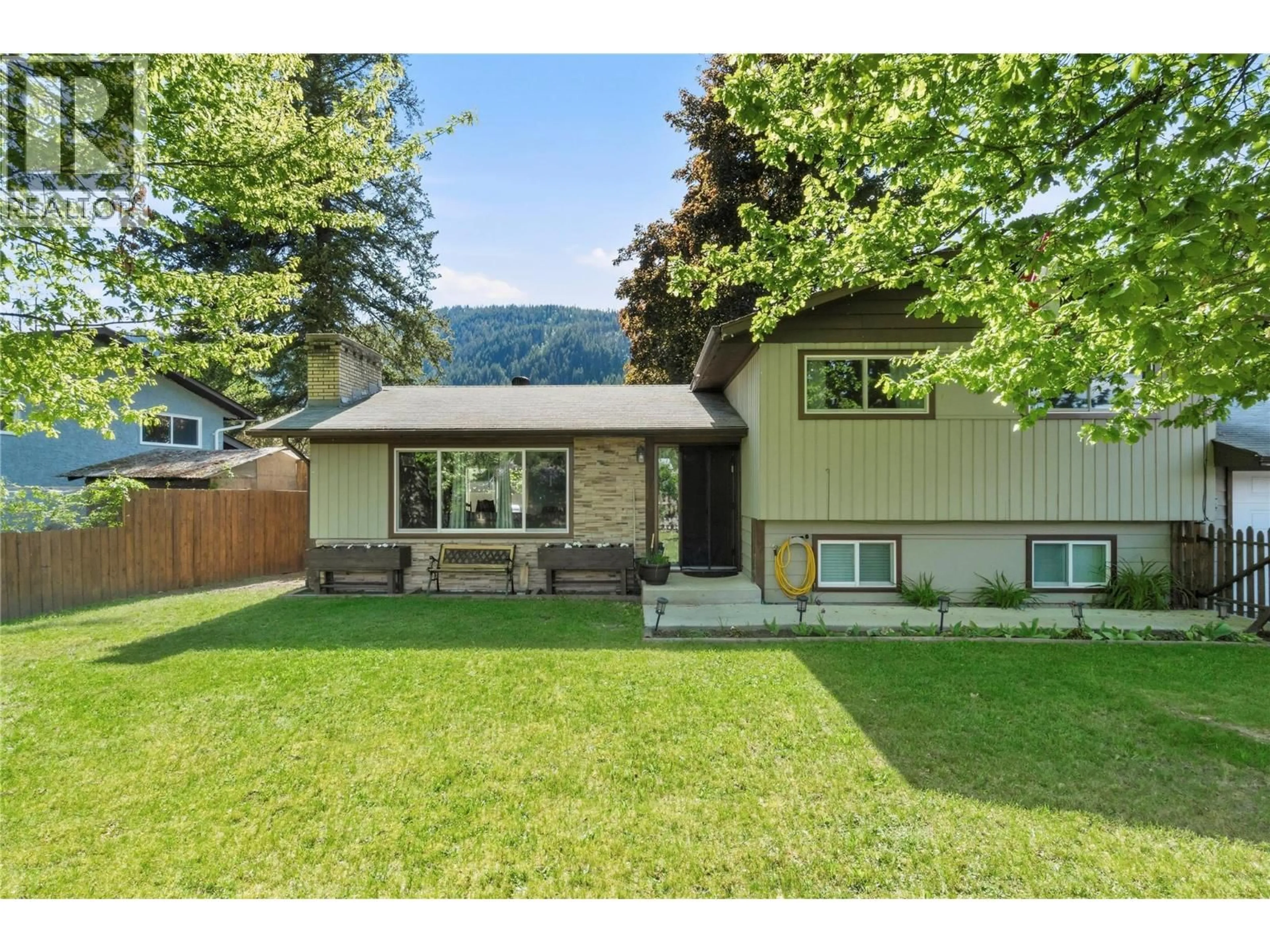 Unknown for 606 RIVERSIDE AVENUE, Sicamous British Columbia V0E2V0