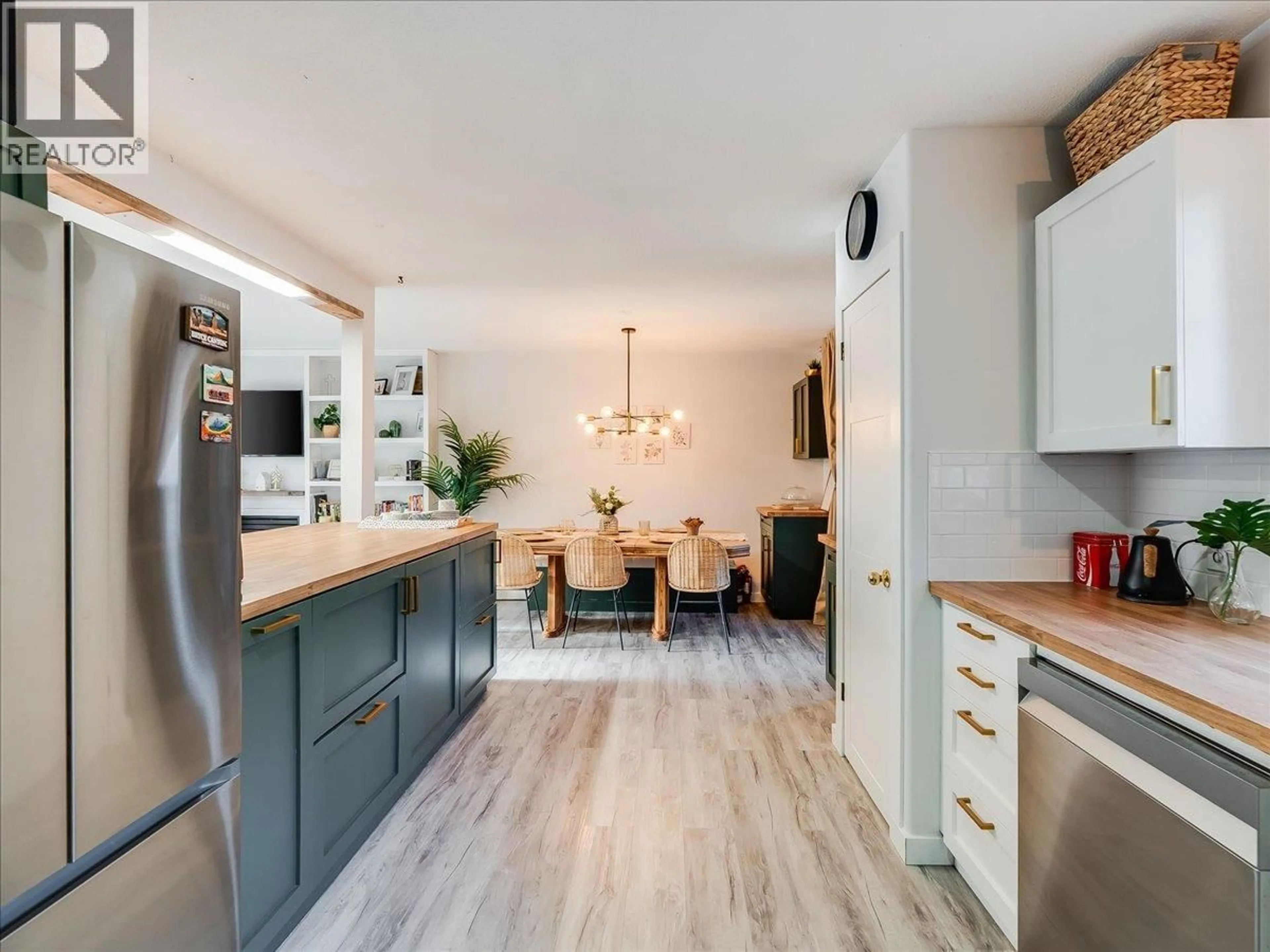 Open concept kitchen, unknown for 1359 GROSVENOR PLACE, Castlegar British Columbia V1N3X8