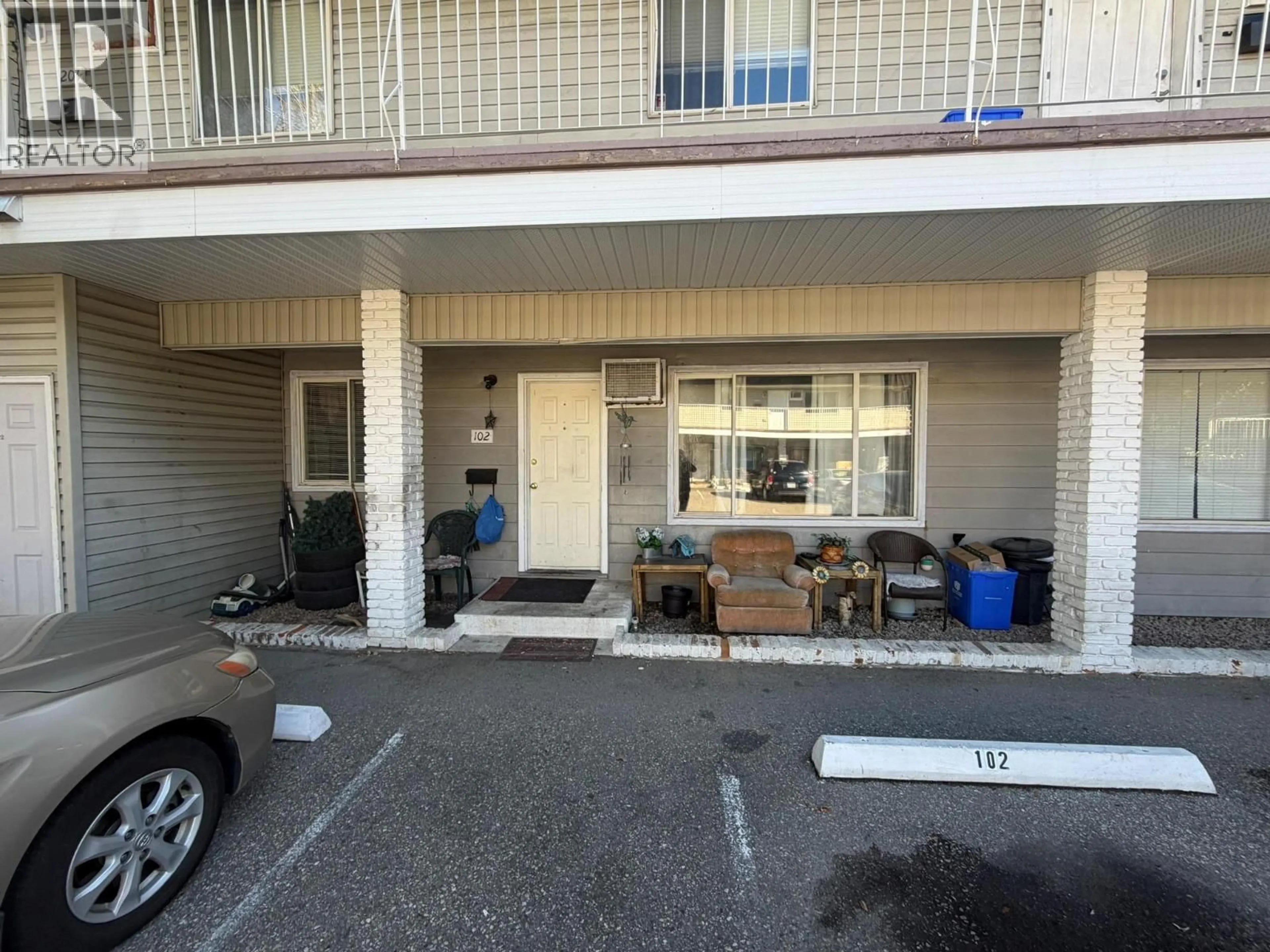 Patio, street for 102 - 3710 24 AVENUE, Vernon British Columbia V1T1L9
