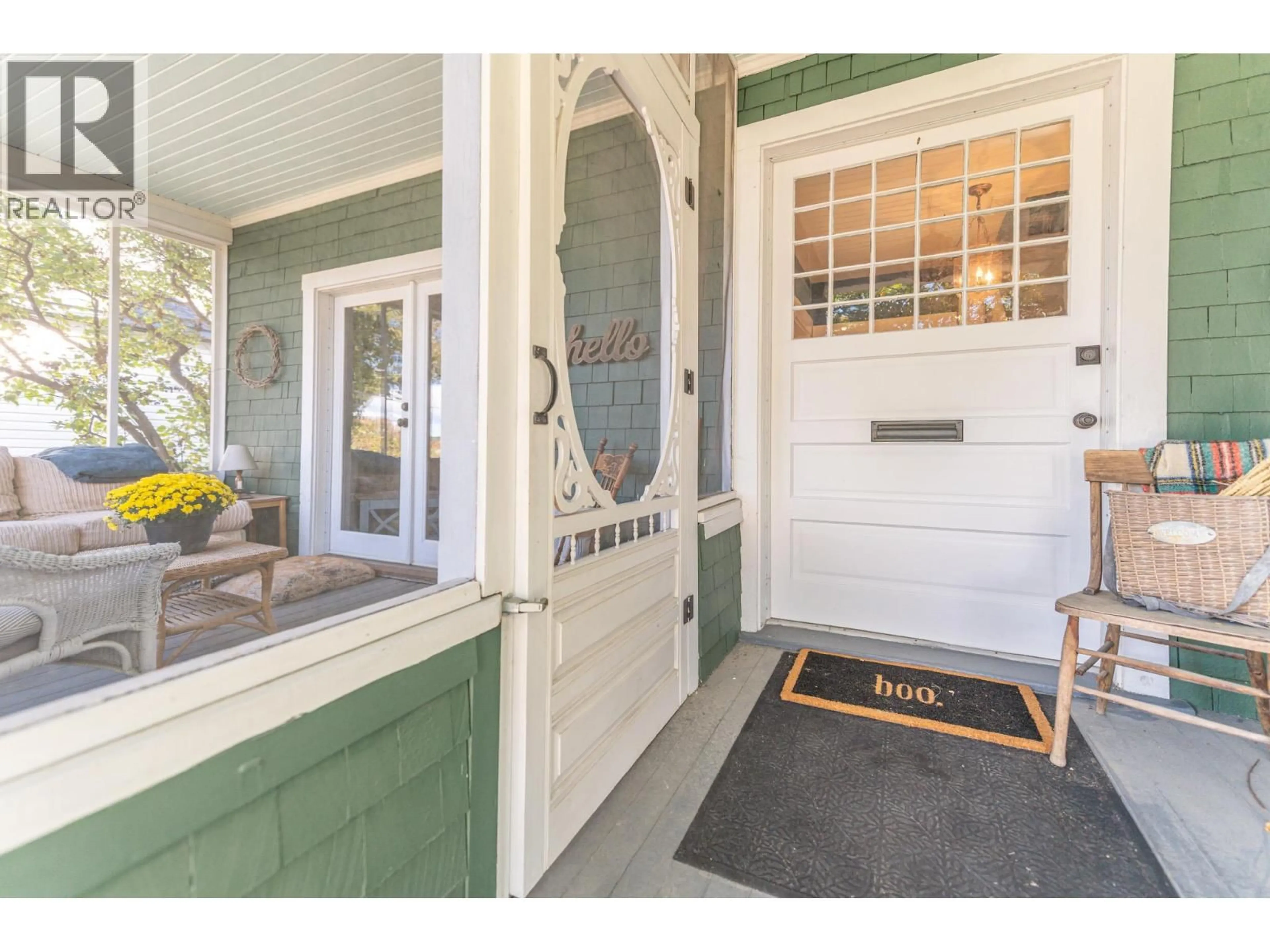 Indoor entryway for 232 10TH S AVENUE, Cranbrook British Columbia V1C2N4