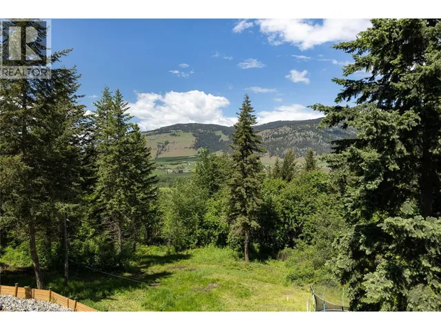 4006 COACHWOOD CLOSE, Coldstream 5