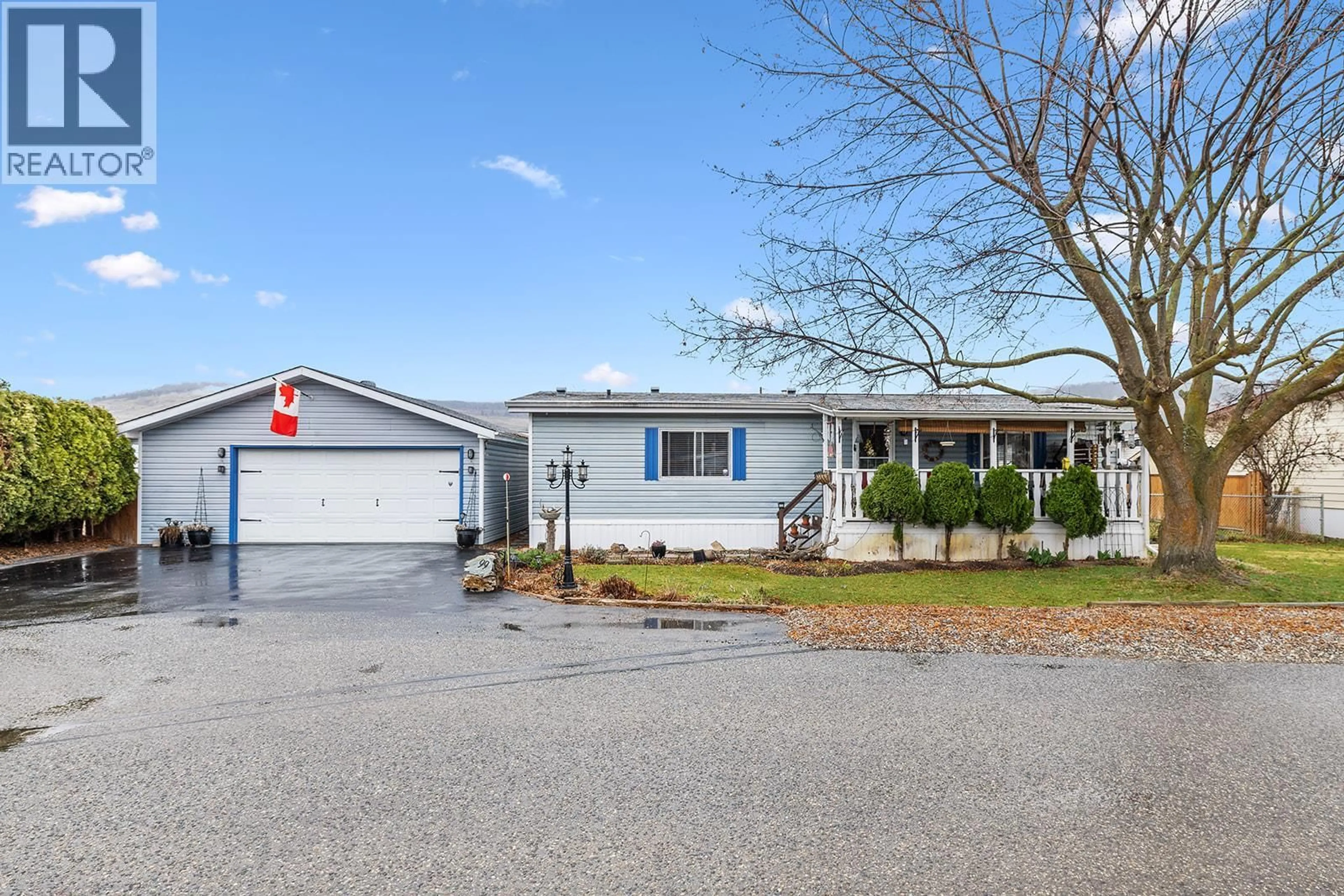Home with vinyl exterior material, street for 99 - 720 COMMONWEALTH ROAD, Kelowna British Columbia V4V1R7