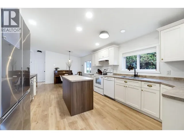 7241 46 STREET NORTHEAST, Salmon Arm 5