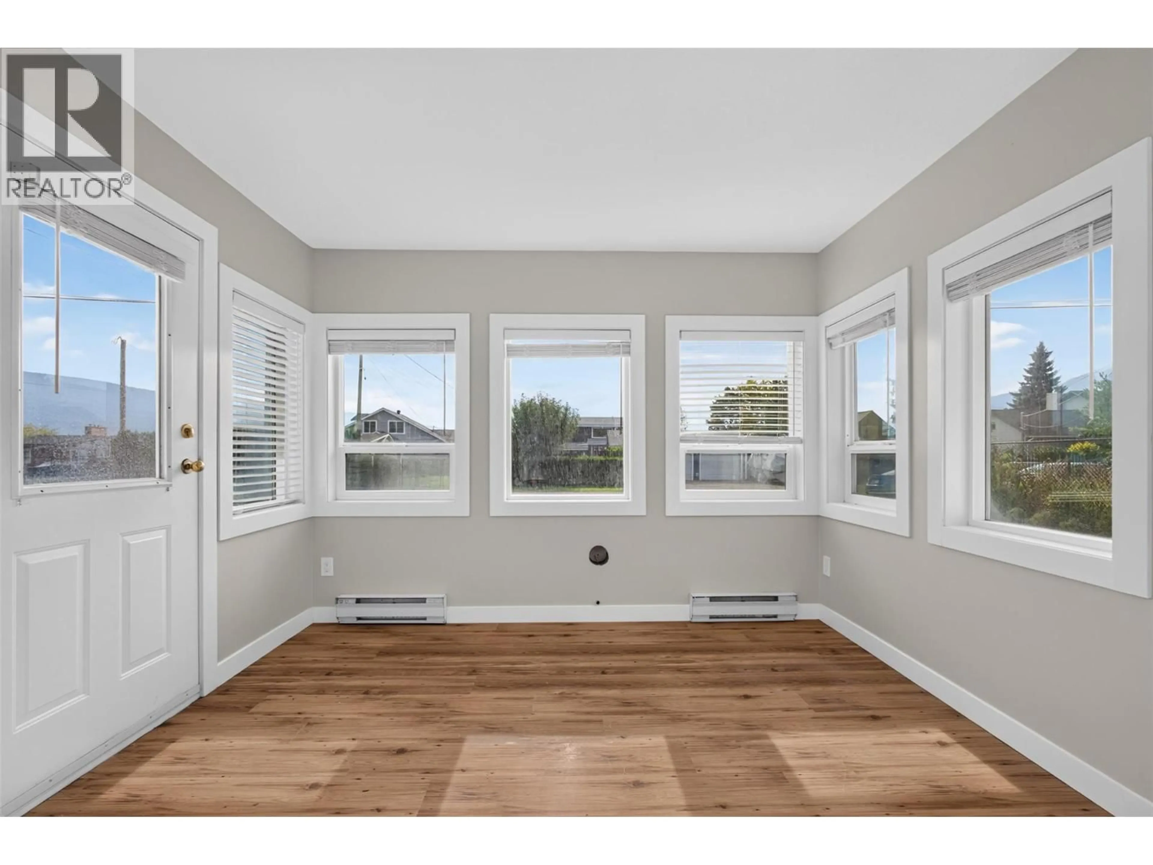 A pic of a room for 348 SHORTS ROAD, Kelowna British Columbia V1Z3T8