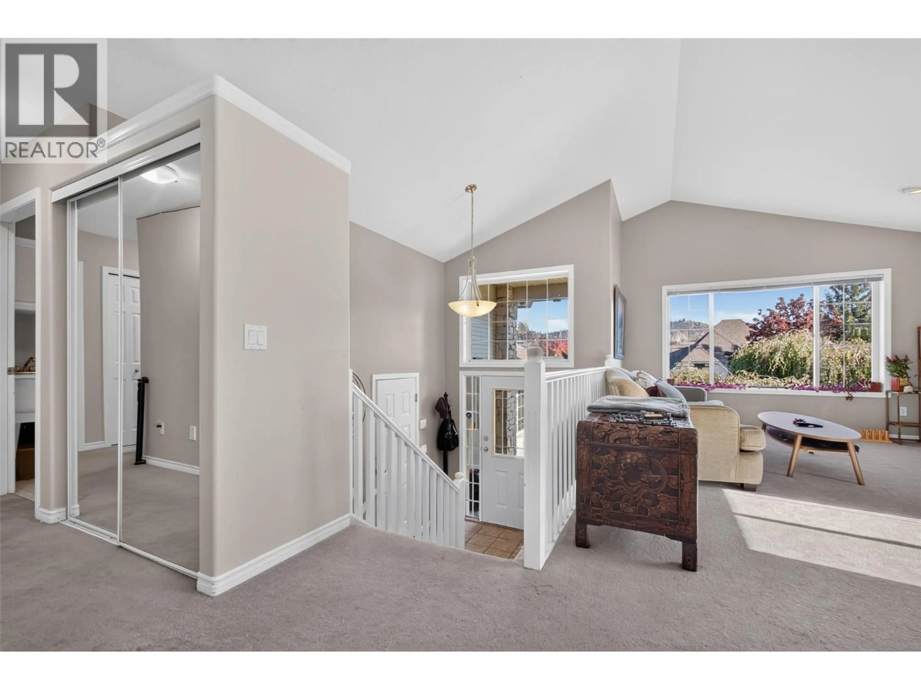 Indoor entryway for 1212 CERISE DRIVE, Kelowna British Columbia V1Y9R8