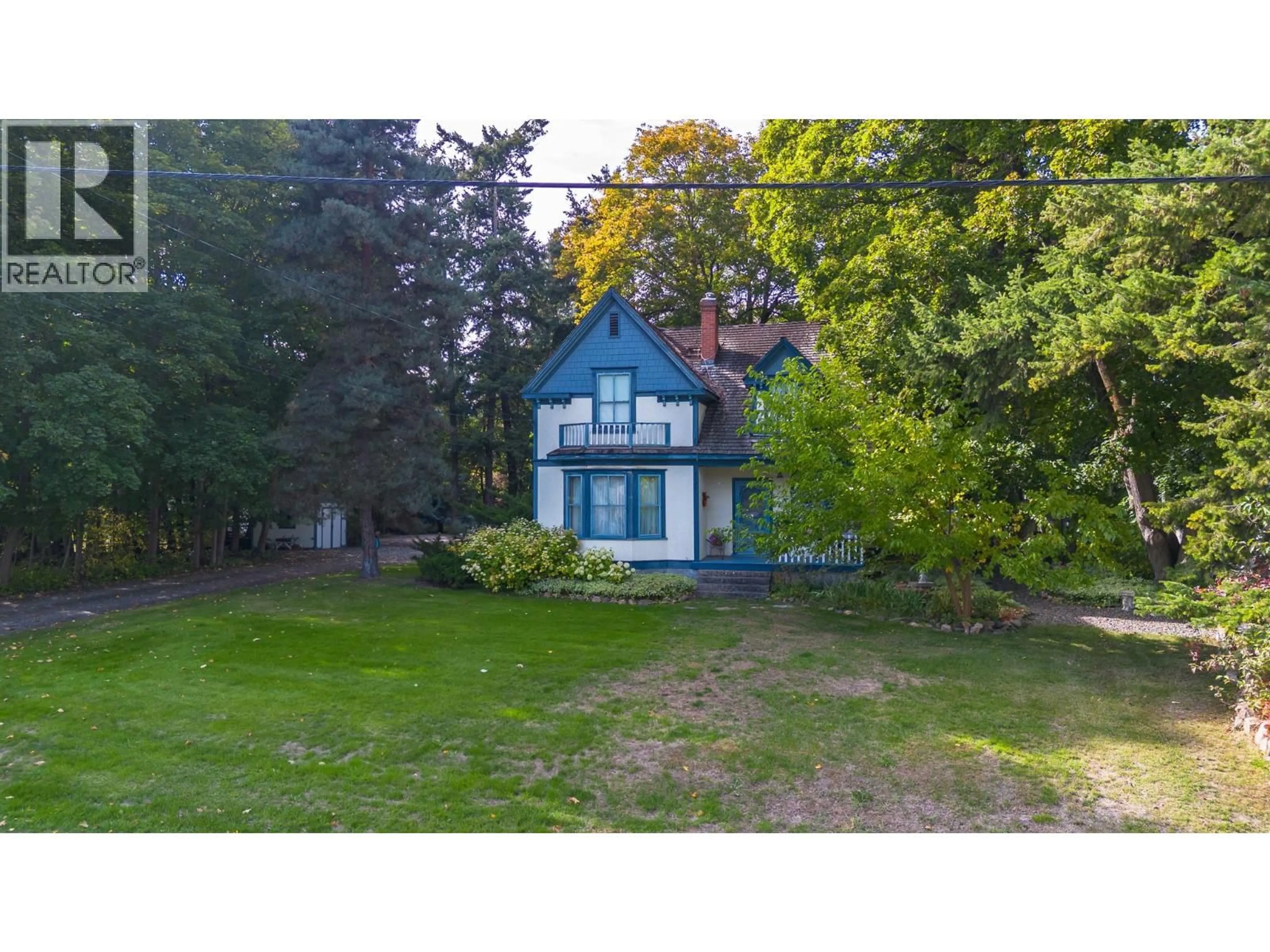 A pic from outside/outdoor area/front of a property/back of a property/a pic from drone, street for 3025 PATTERSON STREET, Armstrong British Columbia V4Y0G9