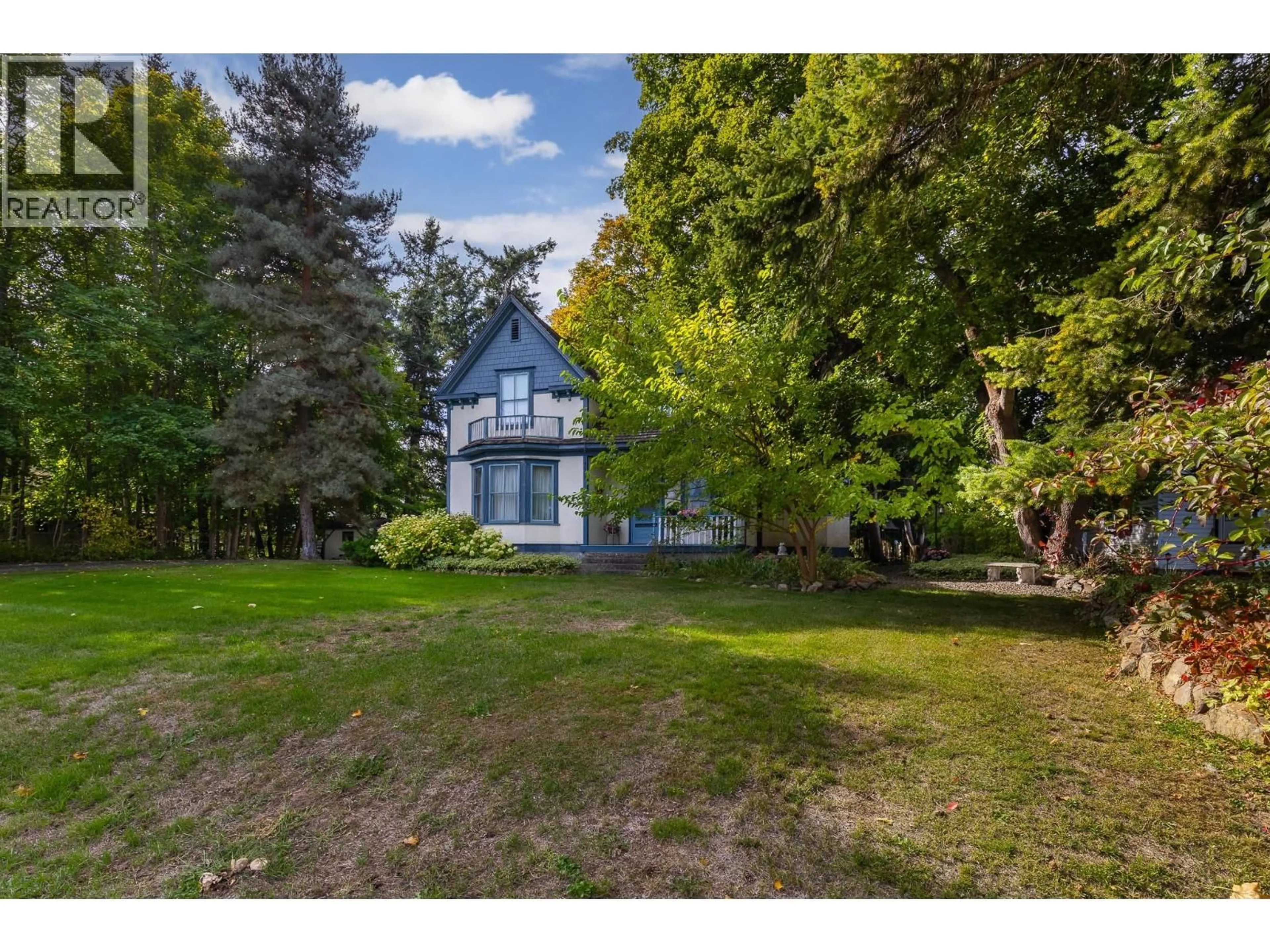 A pic from outside/outdoor area/front of a property/back of a property/a pic from drone, unknown for 3025 PATTERSON STREET, Armstrong British Columbia V4Y0G9