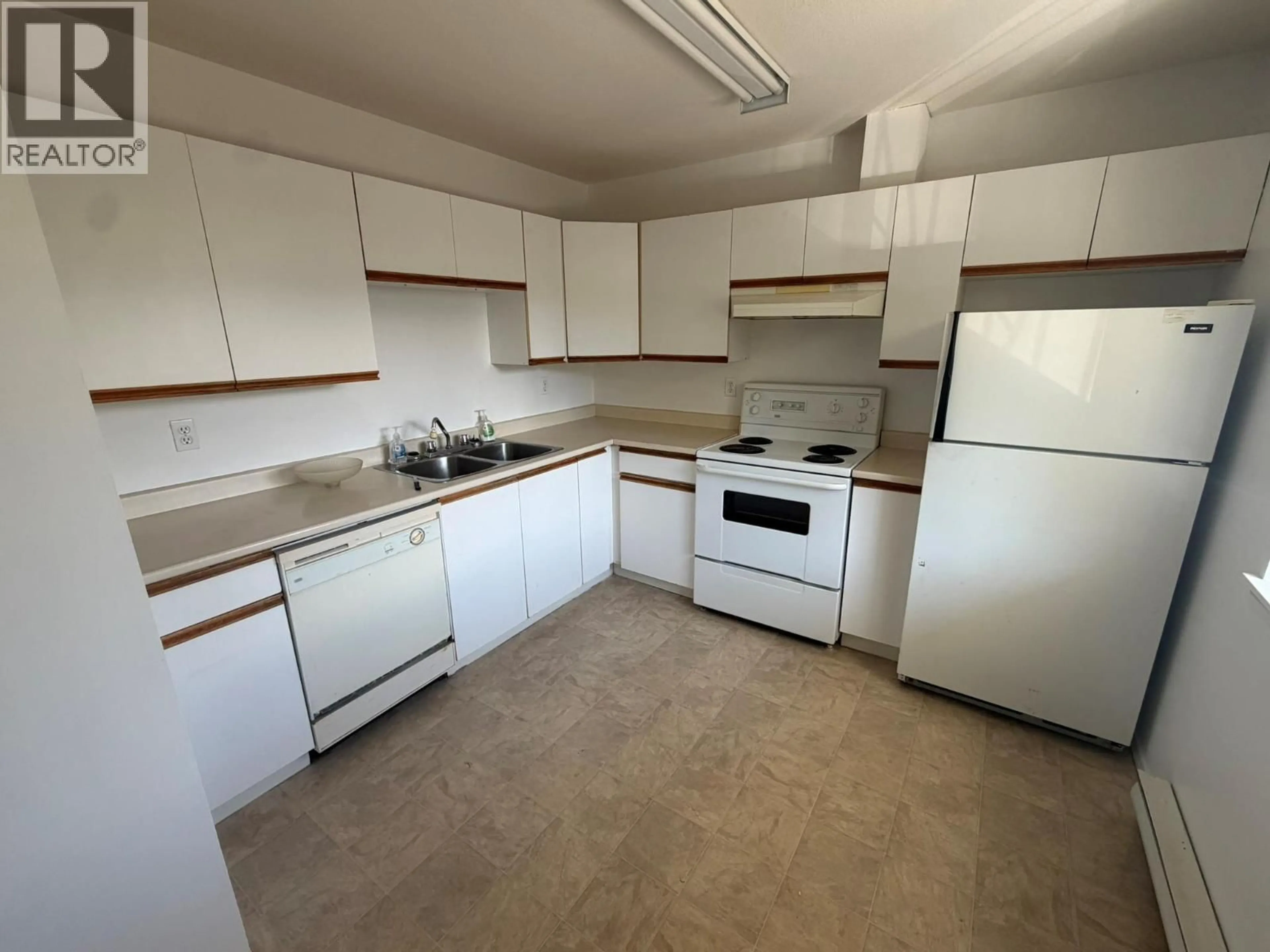 Standard kitchen, unknown for 205 - 3712 24 AVENUE, Vernon British Columbia V1T1L9