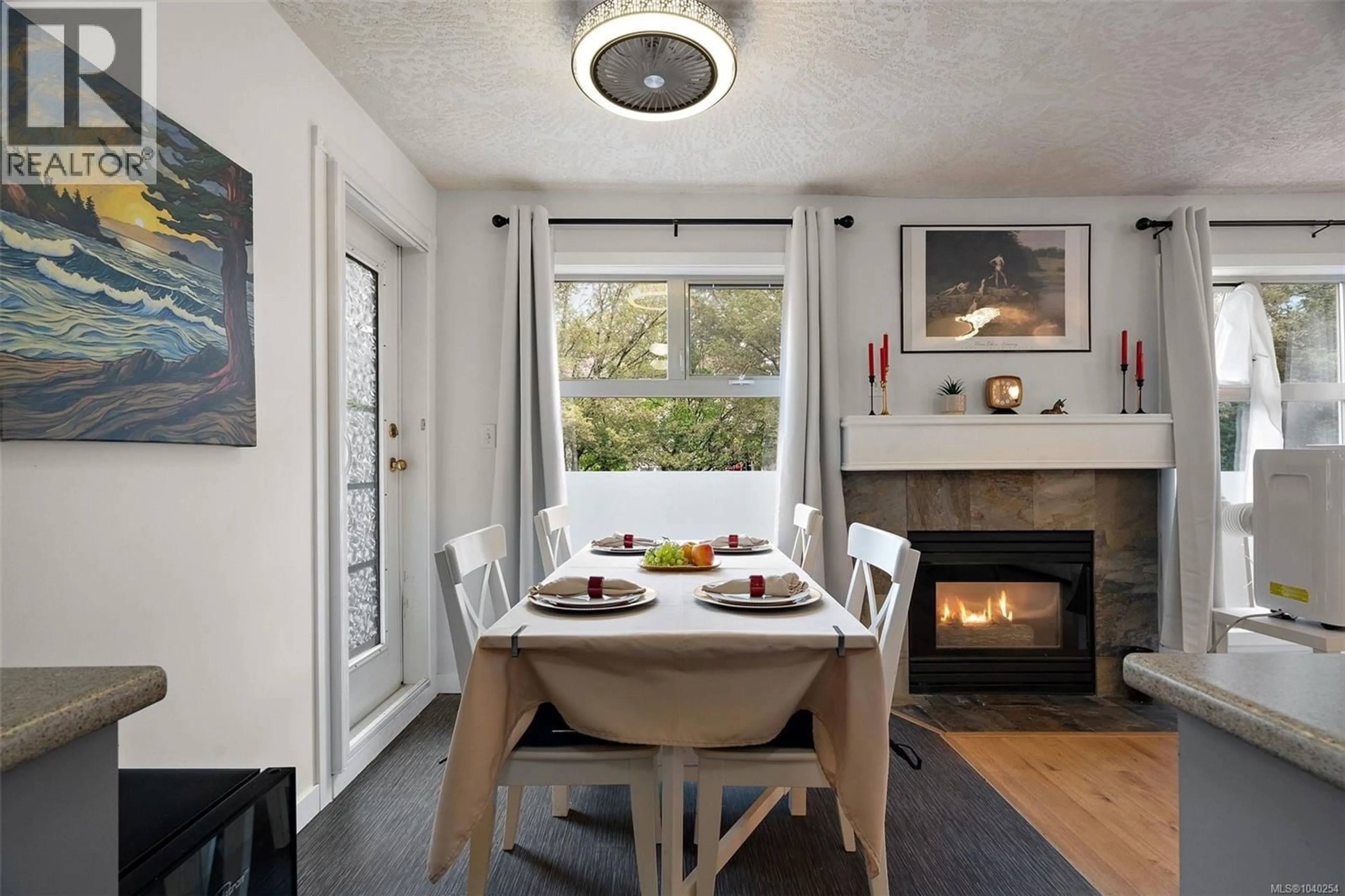 Dining room, unknown for 206 - 2527 QUADRA STREET, Victoria British Columbia V8T4E1