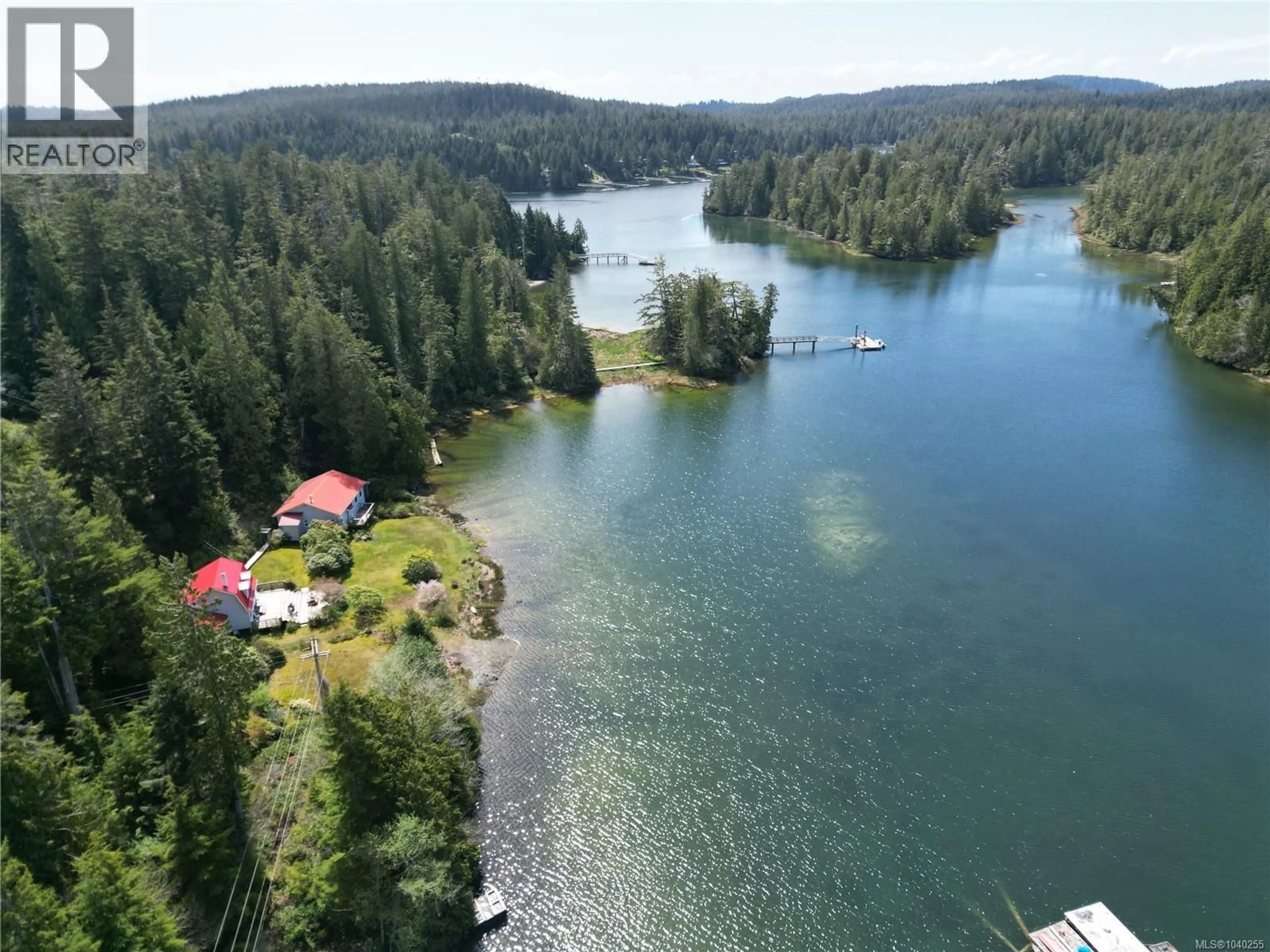 A pic from outside/outdoor area/front of a property/back of a property/a pic from drone, water/lake/river/ocean view for 522 BURLO ISLAND, Bamfield British Columbia V0R1B0