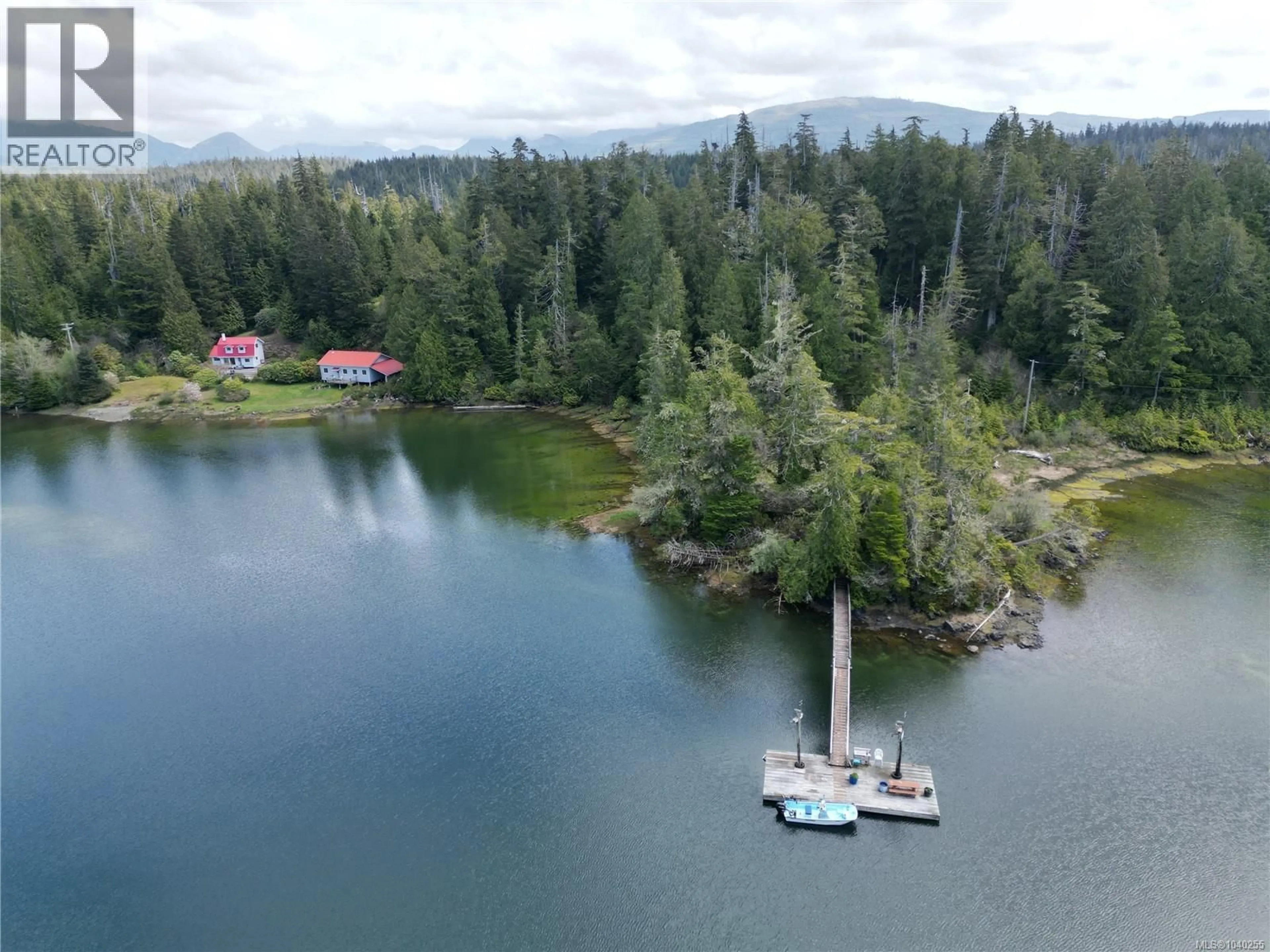 A pic from outside/outdoor area/front of a property/back of a property/a pic from drone, water/lake/river/ocean view for 522 BURLO ISLAND, Bamfield British Columbia V0R1B0