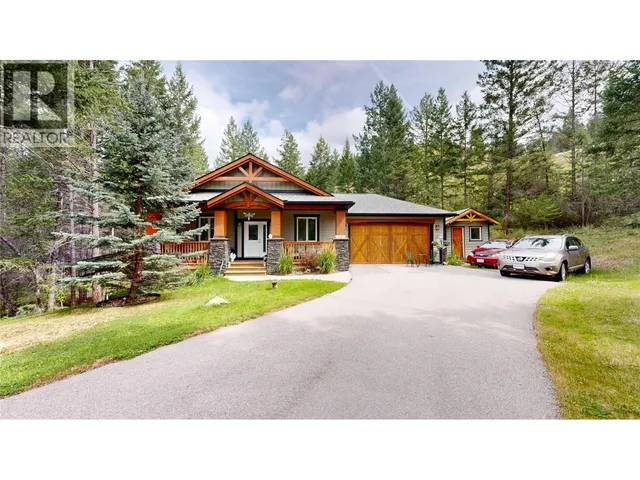 4967 SADDLEWOOD LANE, Radium Hot Springs 2