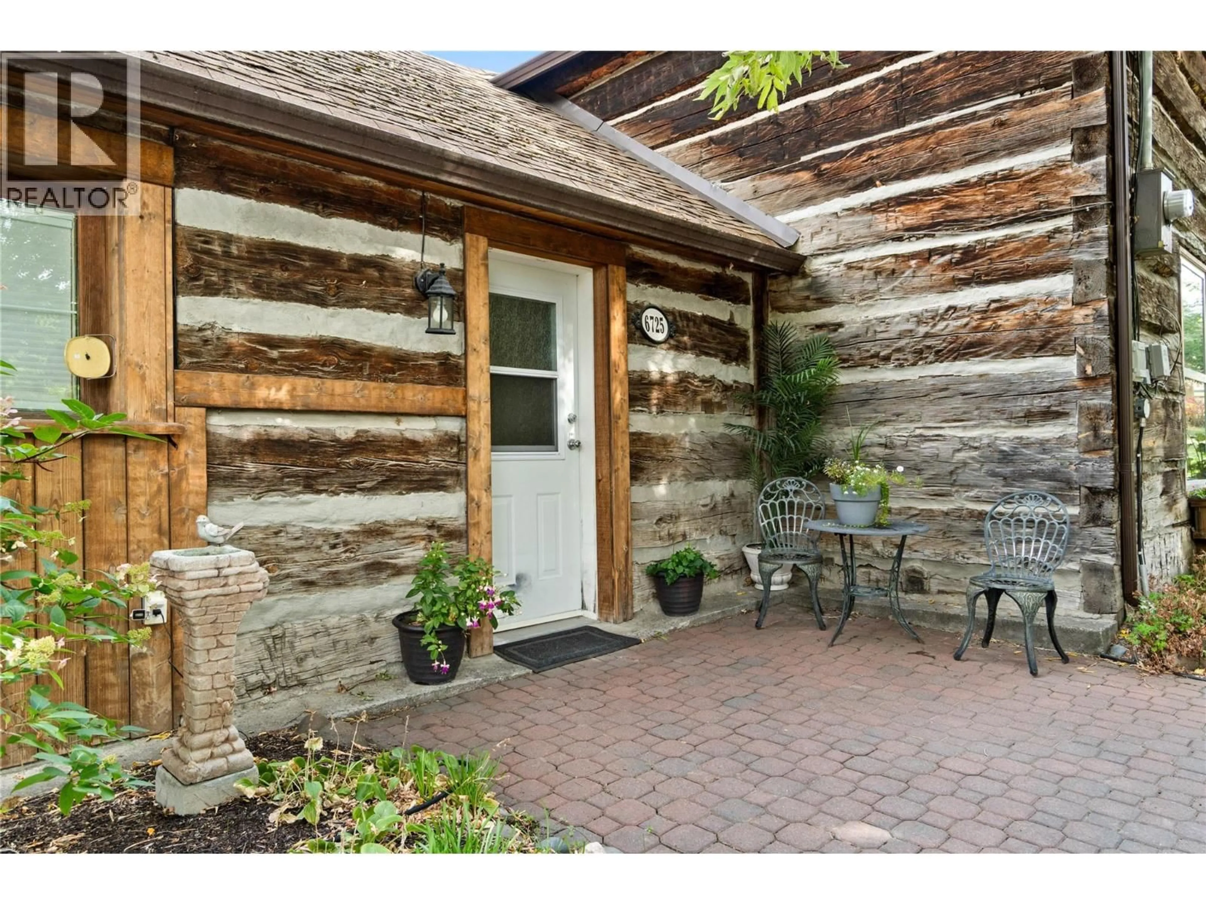 Indoor entryway for 6725 BARNHARTVALE ROAD, Kamloops British Columbia V2C6V7