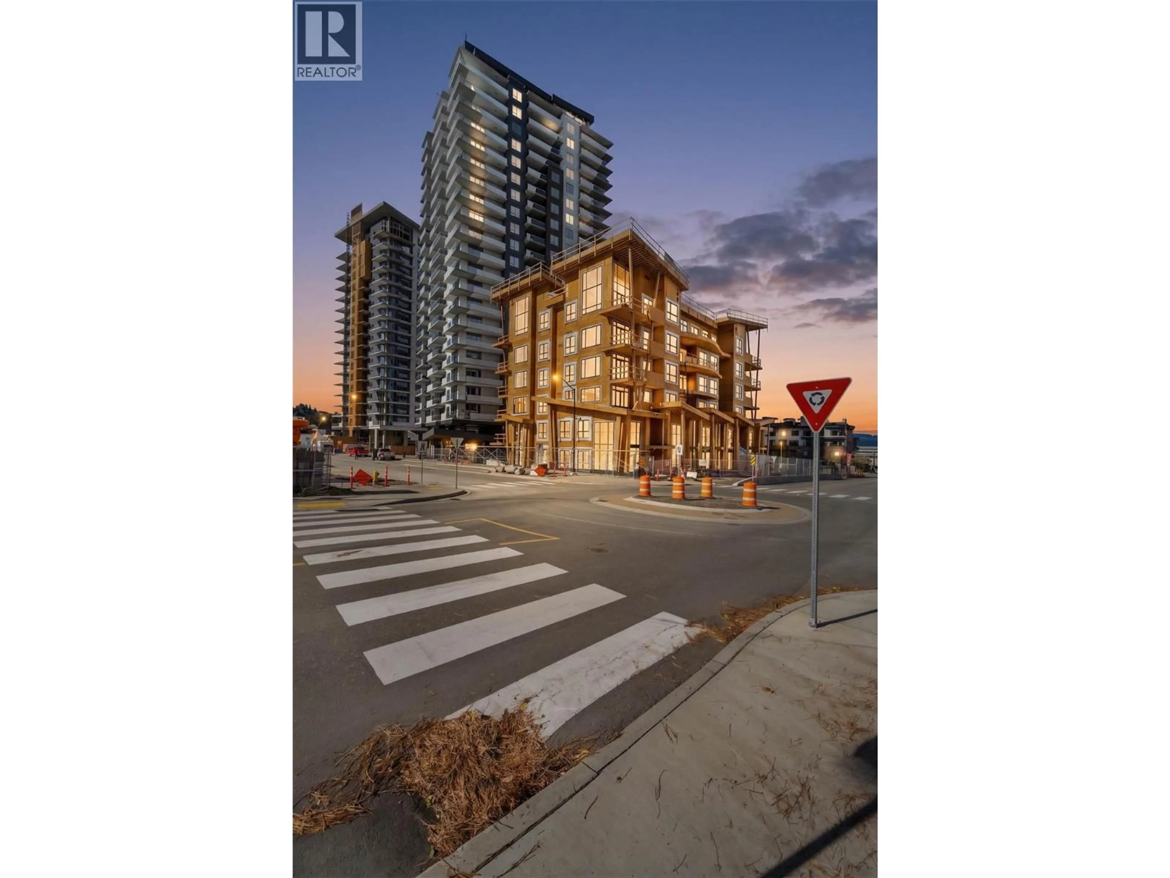 A pic from outside/outdoor area/front of a property/back of a property/a pic from drone, street for 1201 - 460 NICOLA STREET, Kamloops British Columbia V2C0N2