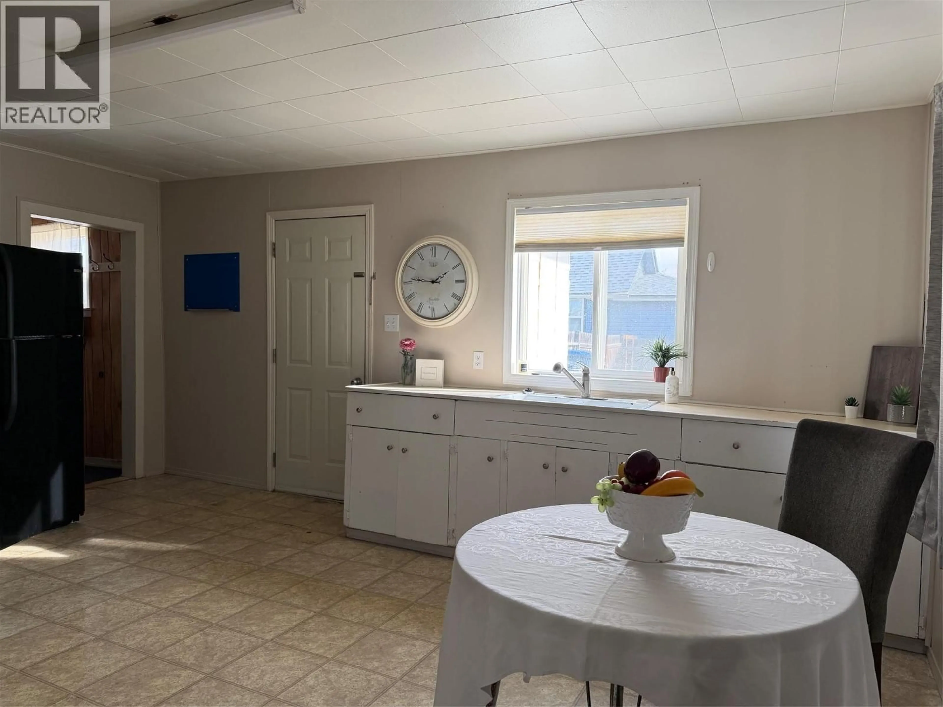 A pic of a room for 1009 95 AVENUE, Dawson Creek British Columbia V1G1H9