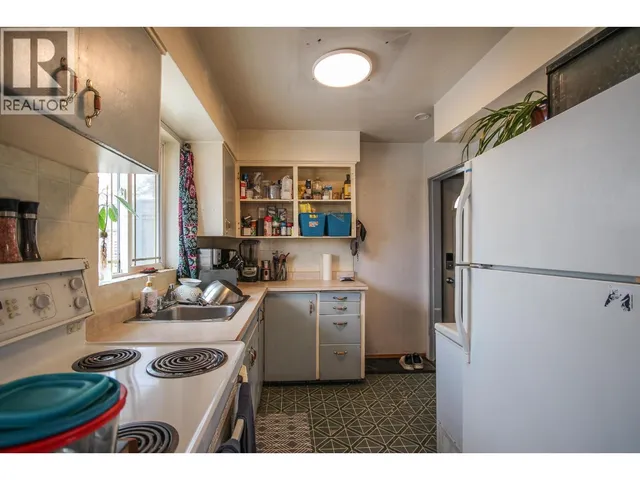 1621 95 AVENUE, Dawson Creek 2