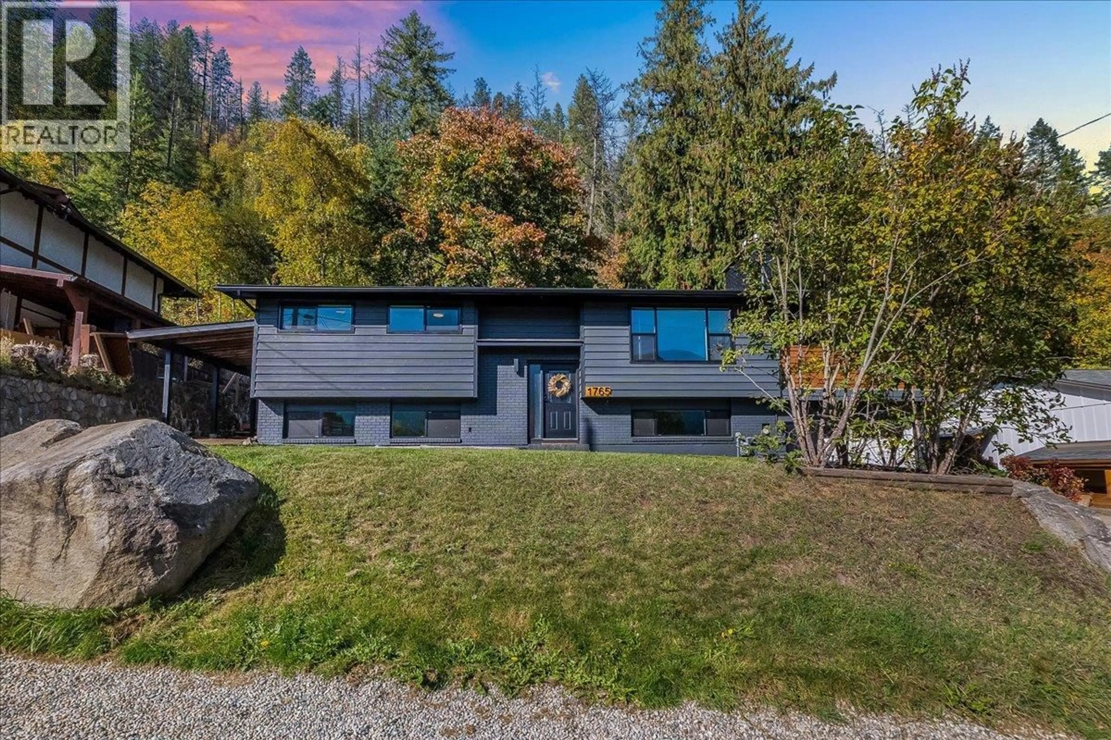 A pic from outside/outdoor area/front of a property/back of a property/a pic from drone, unknown for 1765 RIDGEWOOD ROAD, Nelson British Columbia V1L6J9