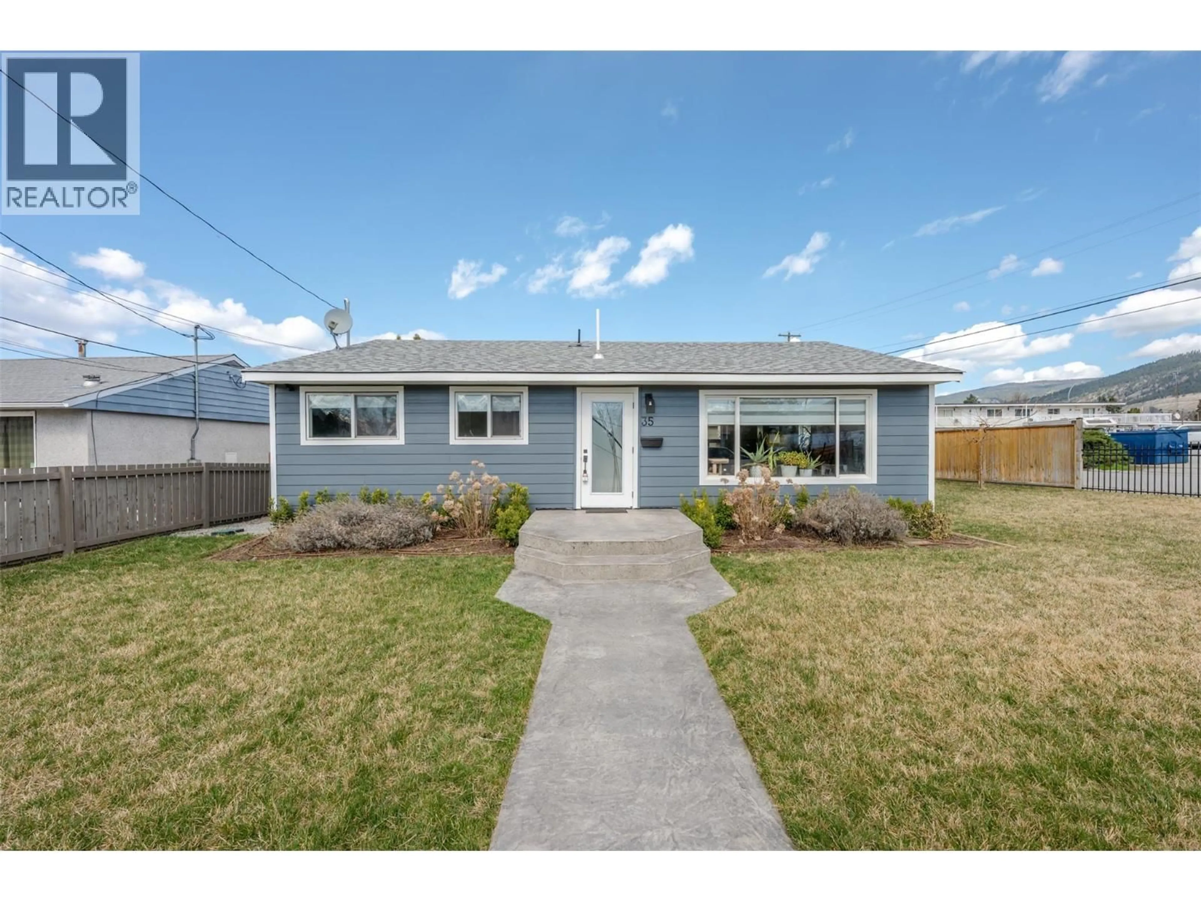 Home with vinyl exterior material, street for 35 GRANBY AVENUE, Penticton British Columbia V2A2Y6
