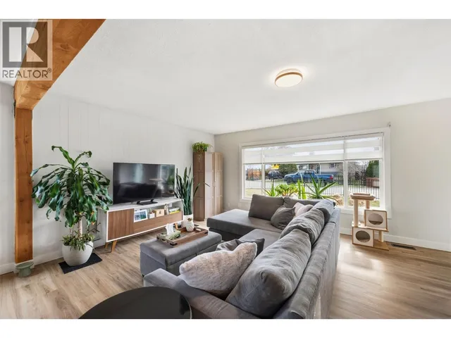 35 GRANBY AVENUE, Penticton 5