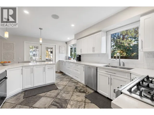 1988 ABEL STREET, West Kelowna 5
