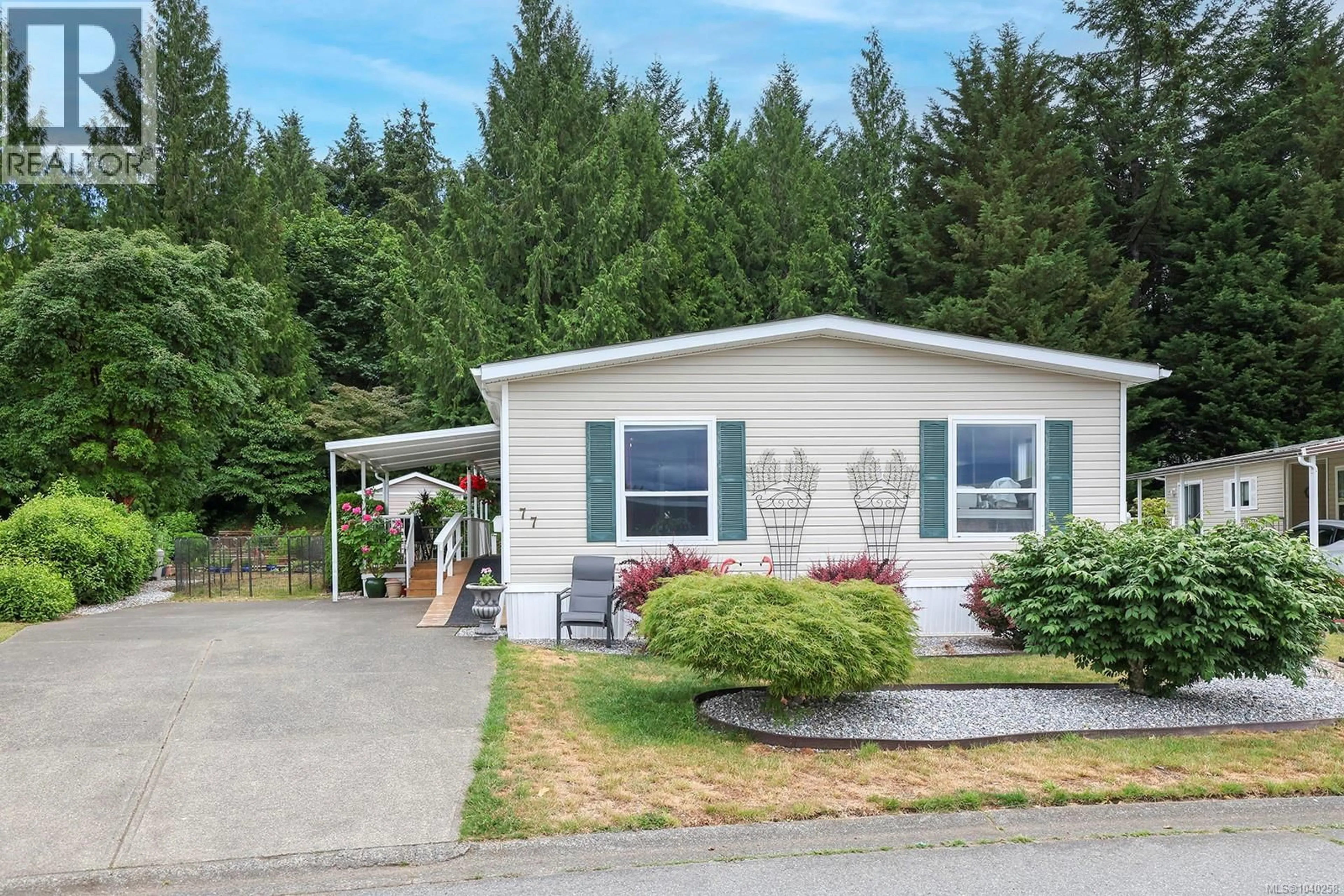 Home with vinyl exterior material, street for 77 - 4714 MUIR ROAD, Courtenay British Columbia V9N8Z6