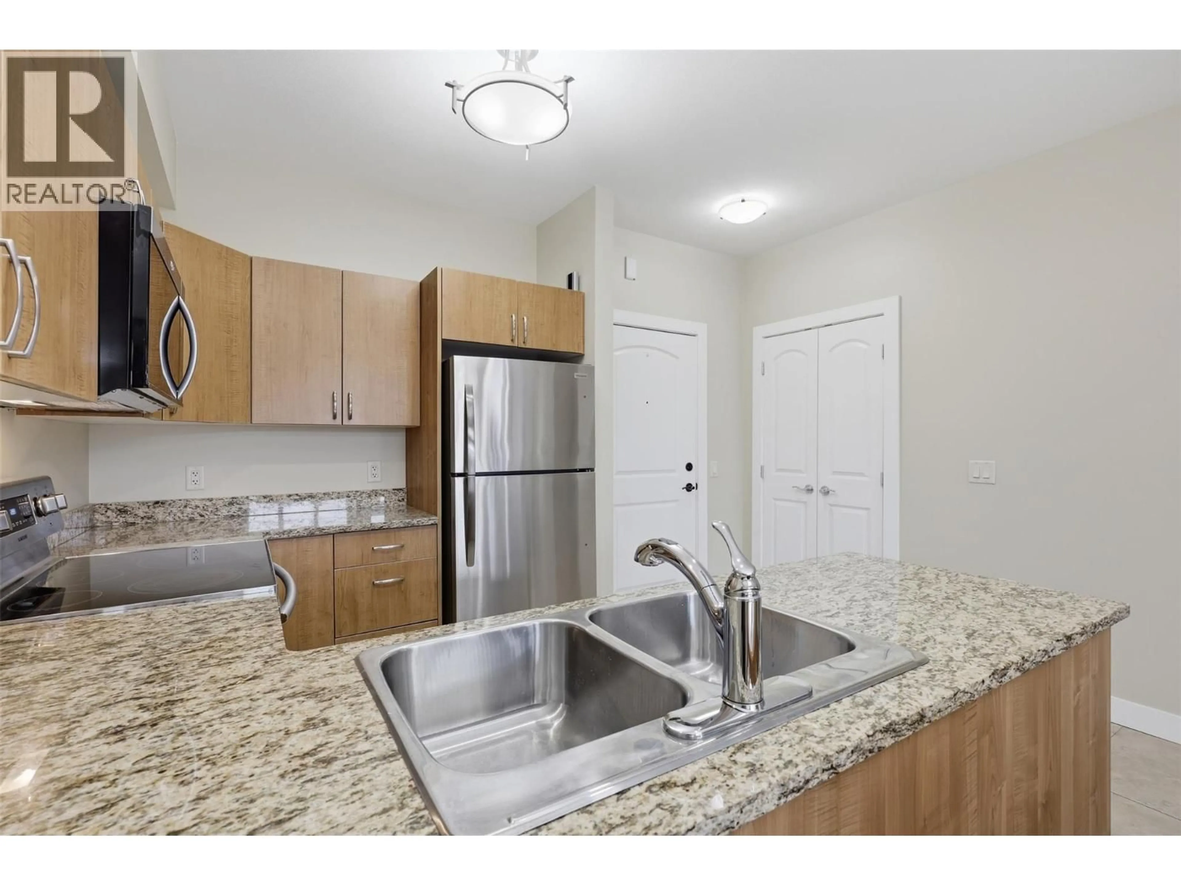 Standard kitchen, unknown for 301 - 760 MAYFAIR STREET, Kamloops British Columbia V2B0E5