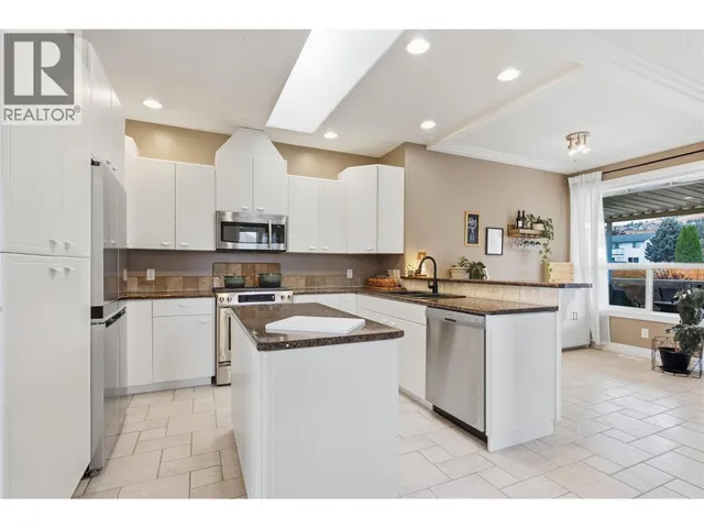 2025 PANORAMA COURT, Kamloops 4