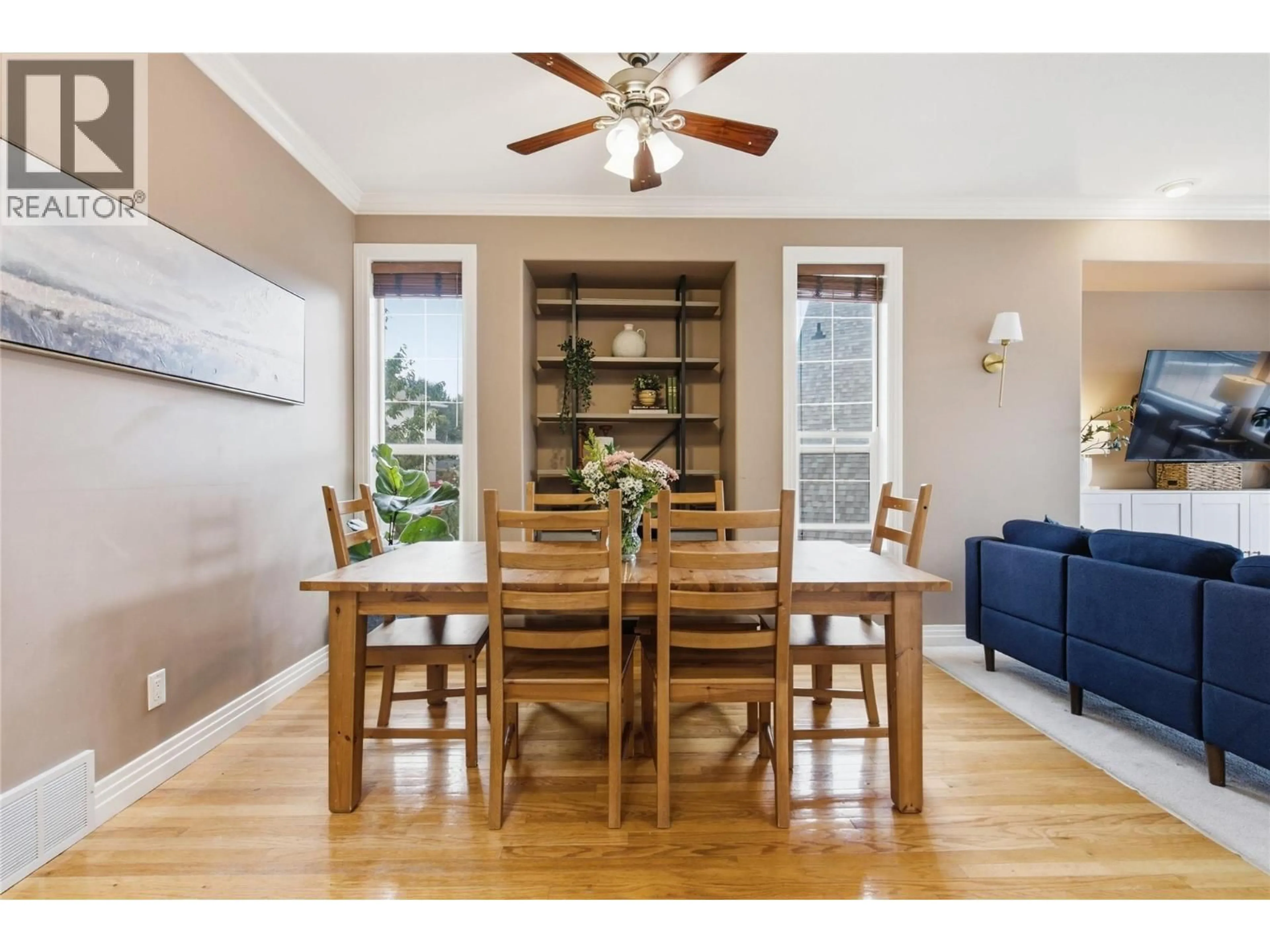 Dining room, wood/laminate floor for 2025 PANORAMA COURT, Kamloops British Columbia V2E2S1