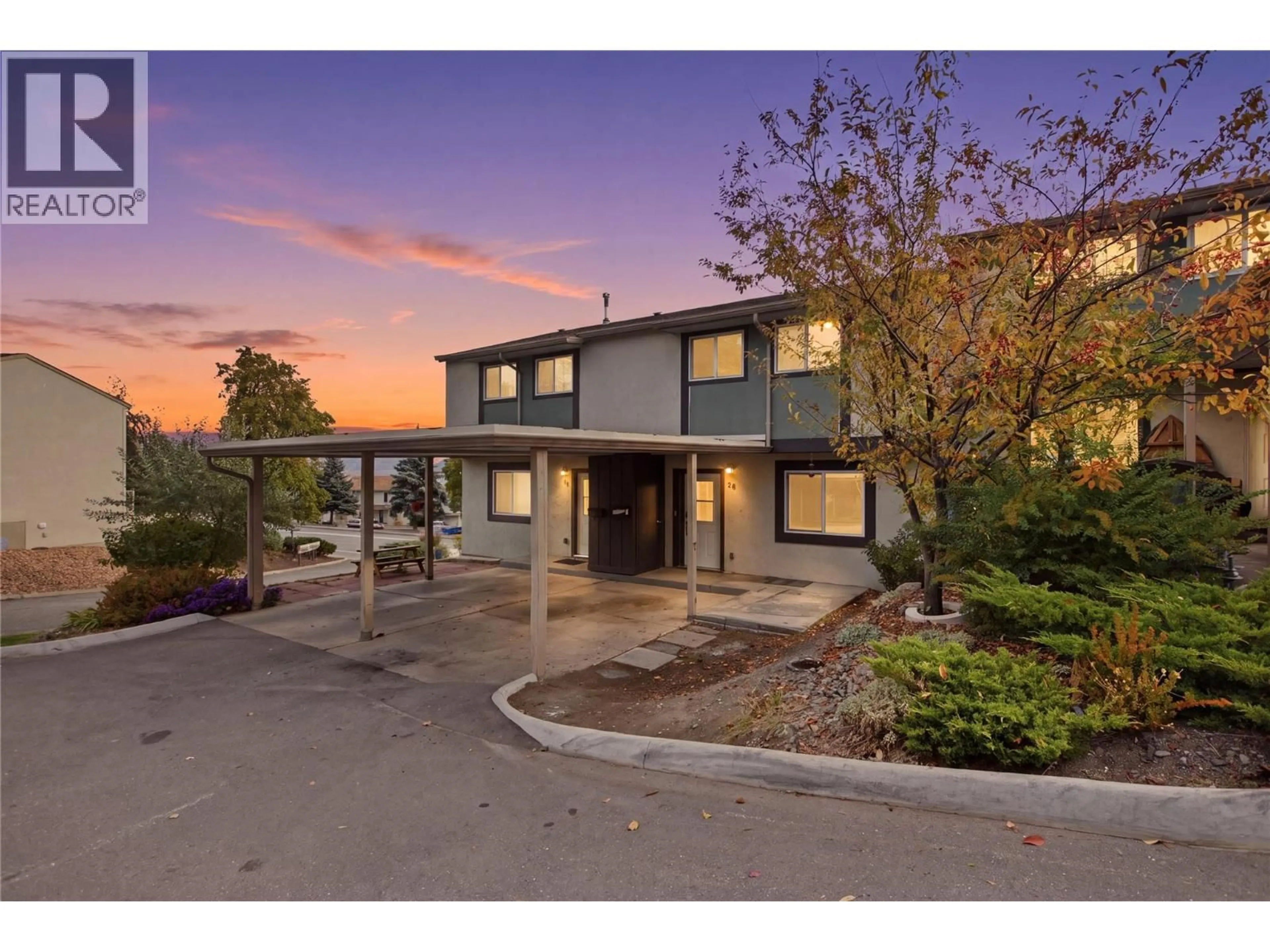 A pic from outside/outdoor area/front of a property/back of a property/a pic from drone, unknown for 22 - 1469 SPRINGHILL DRIVE, Kamloops British Columbia V2E1H5