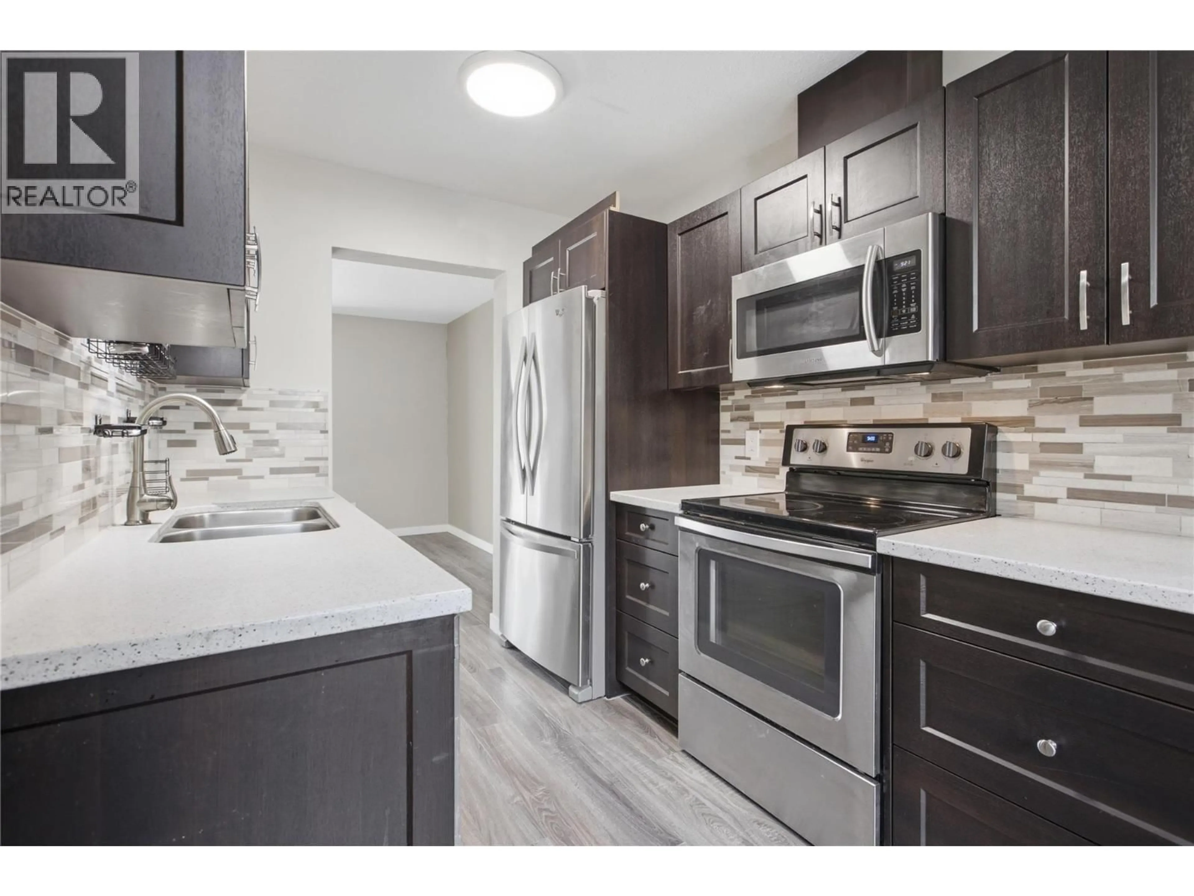 Standard kitchen, unknown for 22 - 1469 SPRINGHILL DRIVE, Kamloops British Columbia V2E1H5