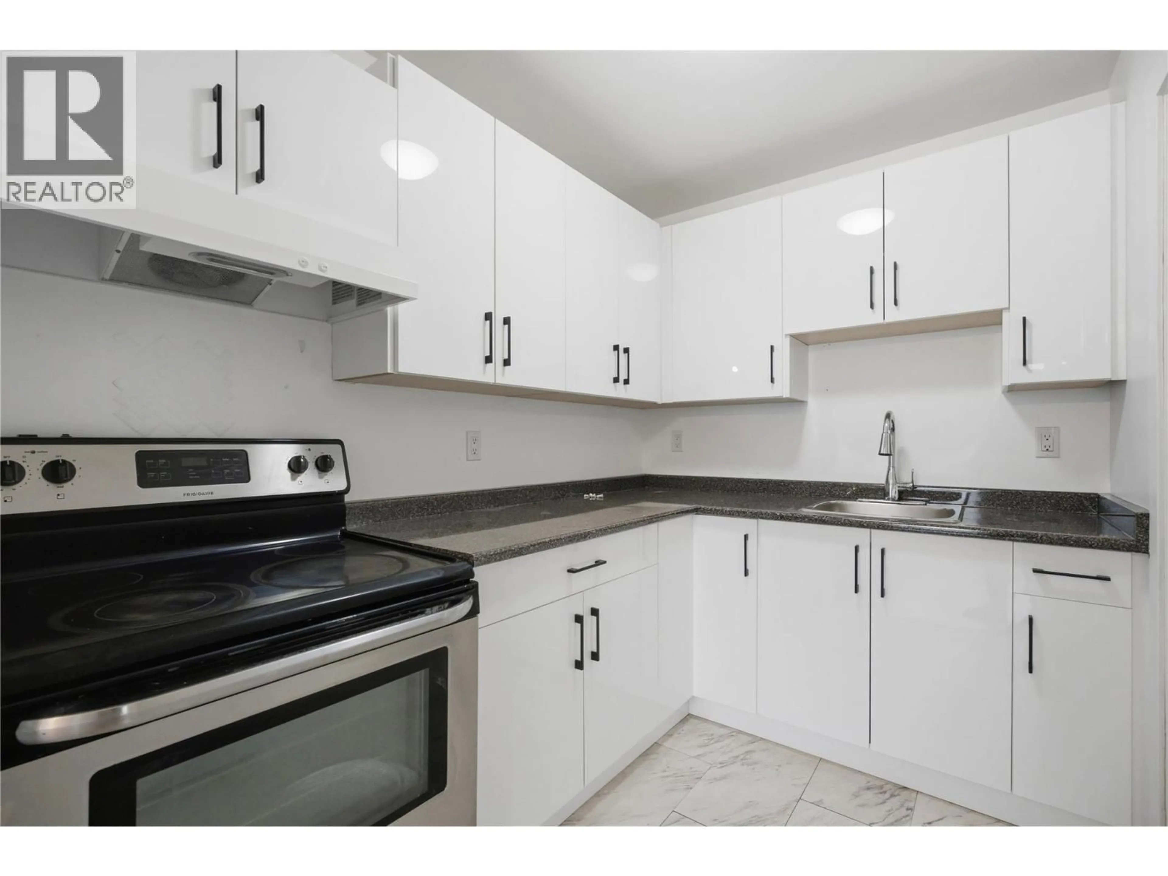 Standard kitchen, unknown for 53 - 1435 SUMMIT DRIVE, Kamloops British Columbia V2E1S4