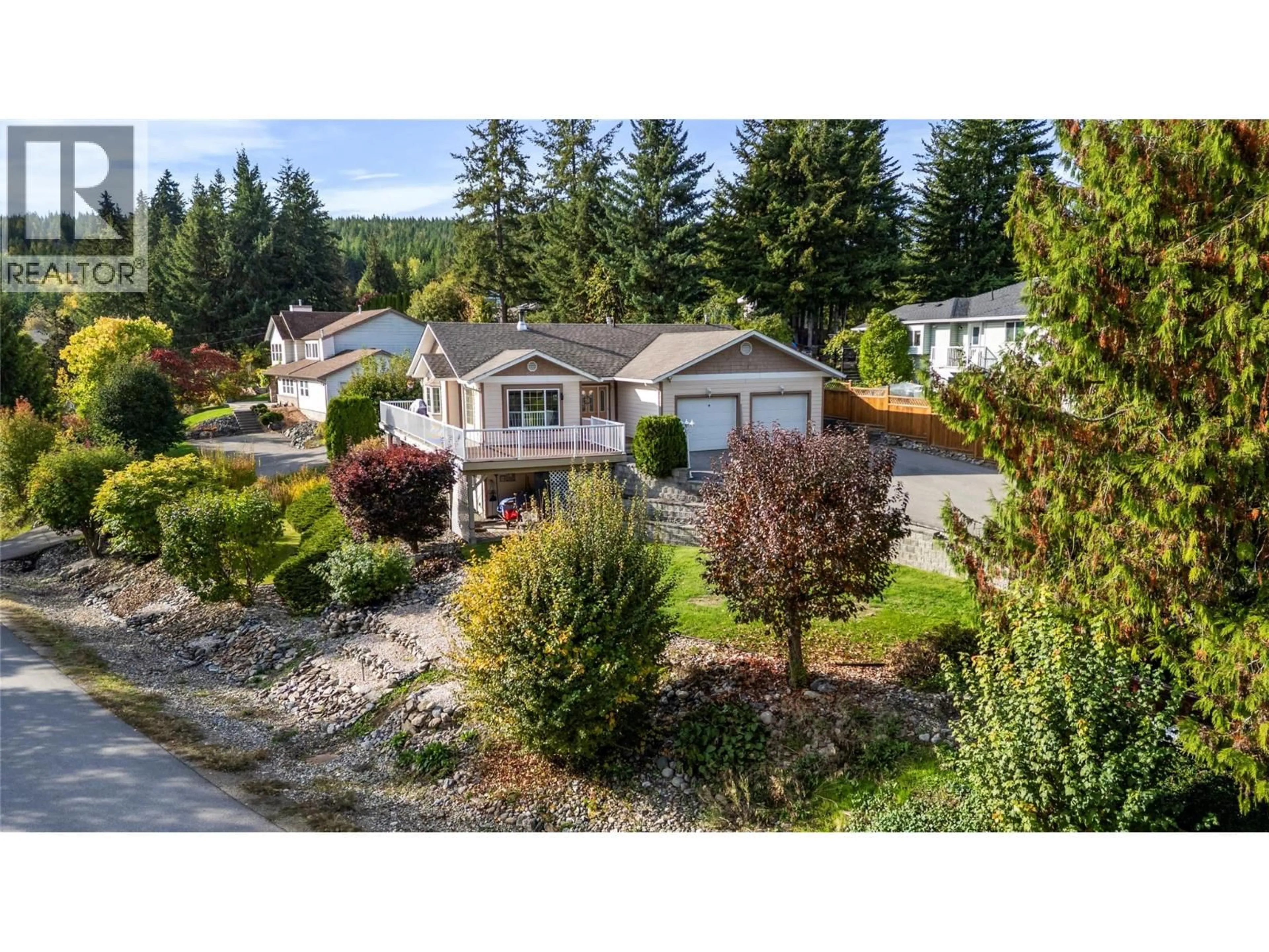 A pic from outside/outdoor area/front of a property/back of a property/a pic from drone, mountain view for 2248 TA LANA TRAIL, Sorrento British Columbia V0E2W2