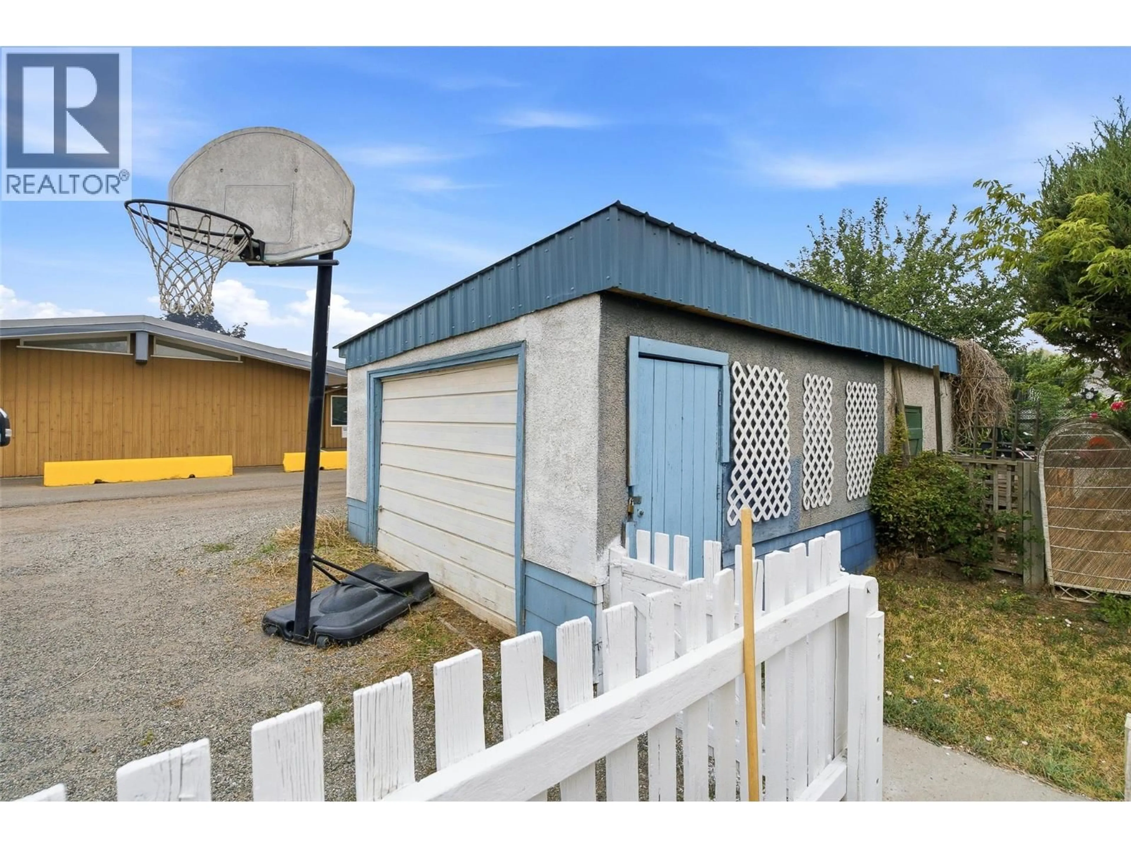 Shed for 1801 HAMILTON AVENUE, Merritt British Columbia V1K1B8
